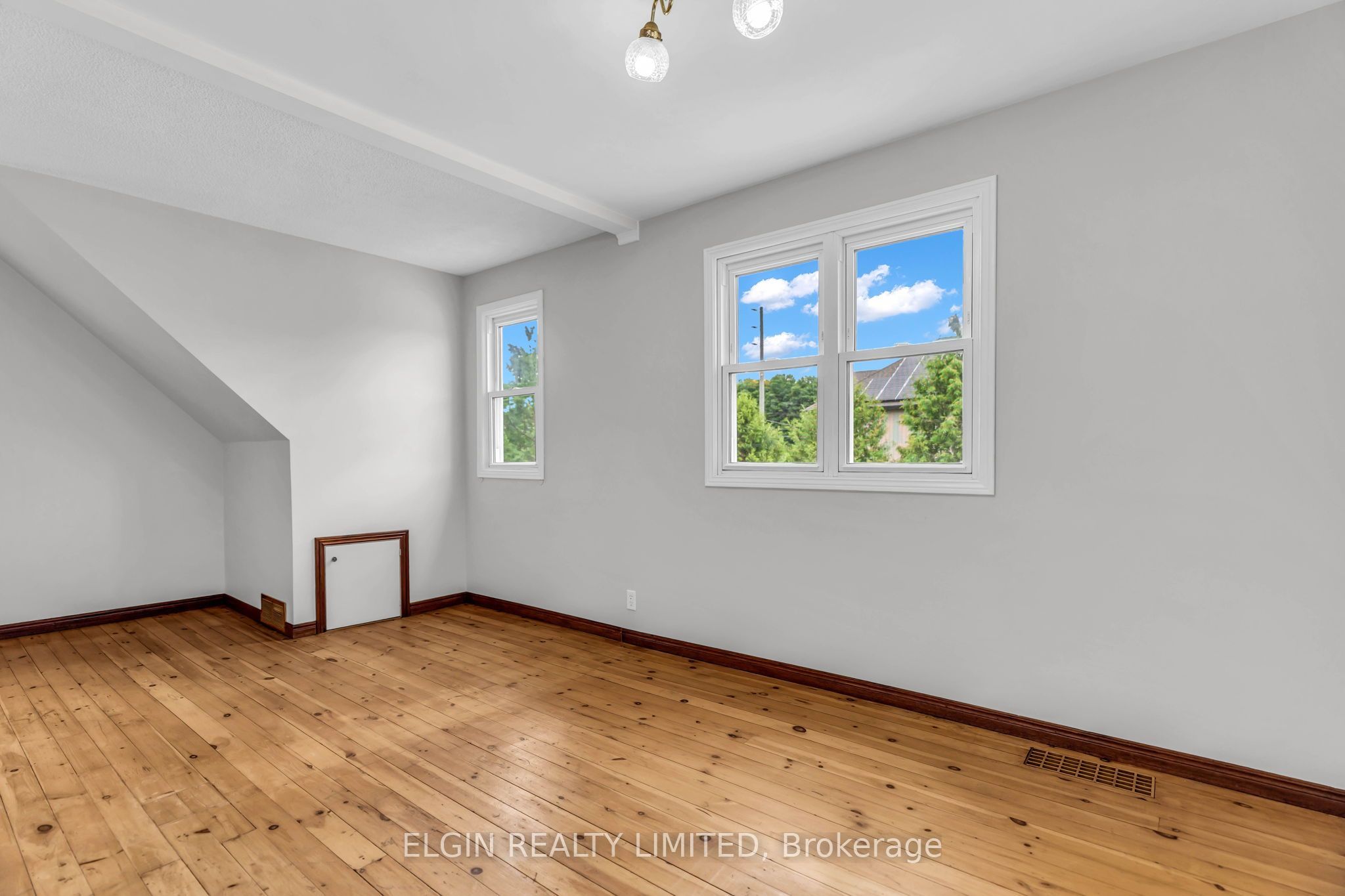 43212 Southdale Line Property Photo 15