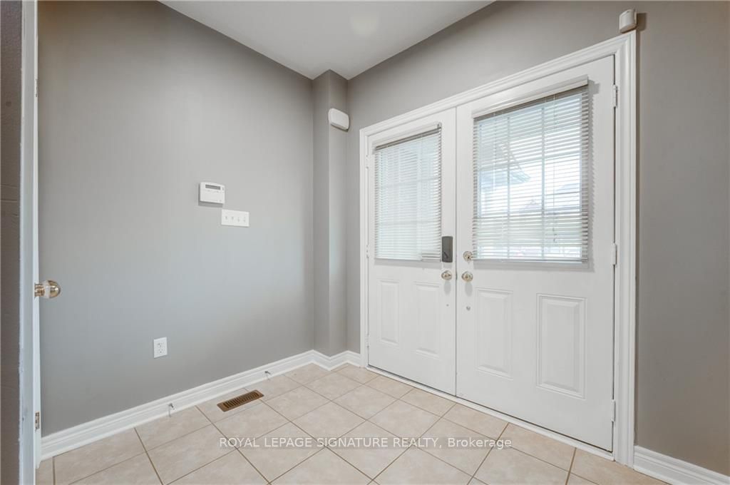 10 Keith Crescent Property Photo 4