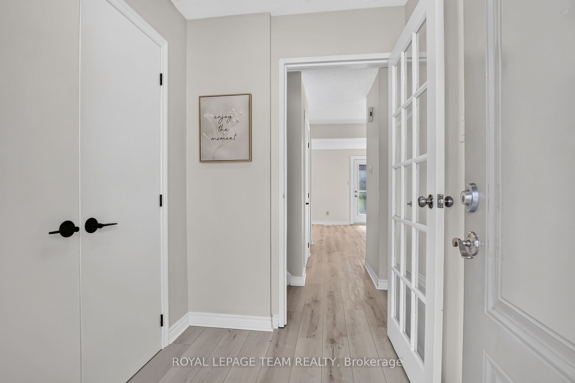 120 Mcclintock Way Property Photo 3