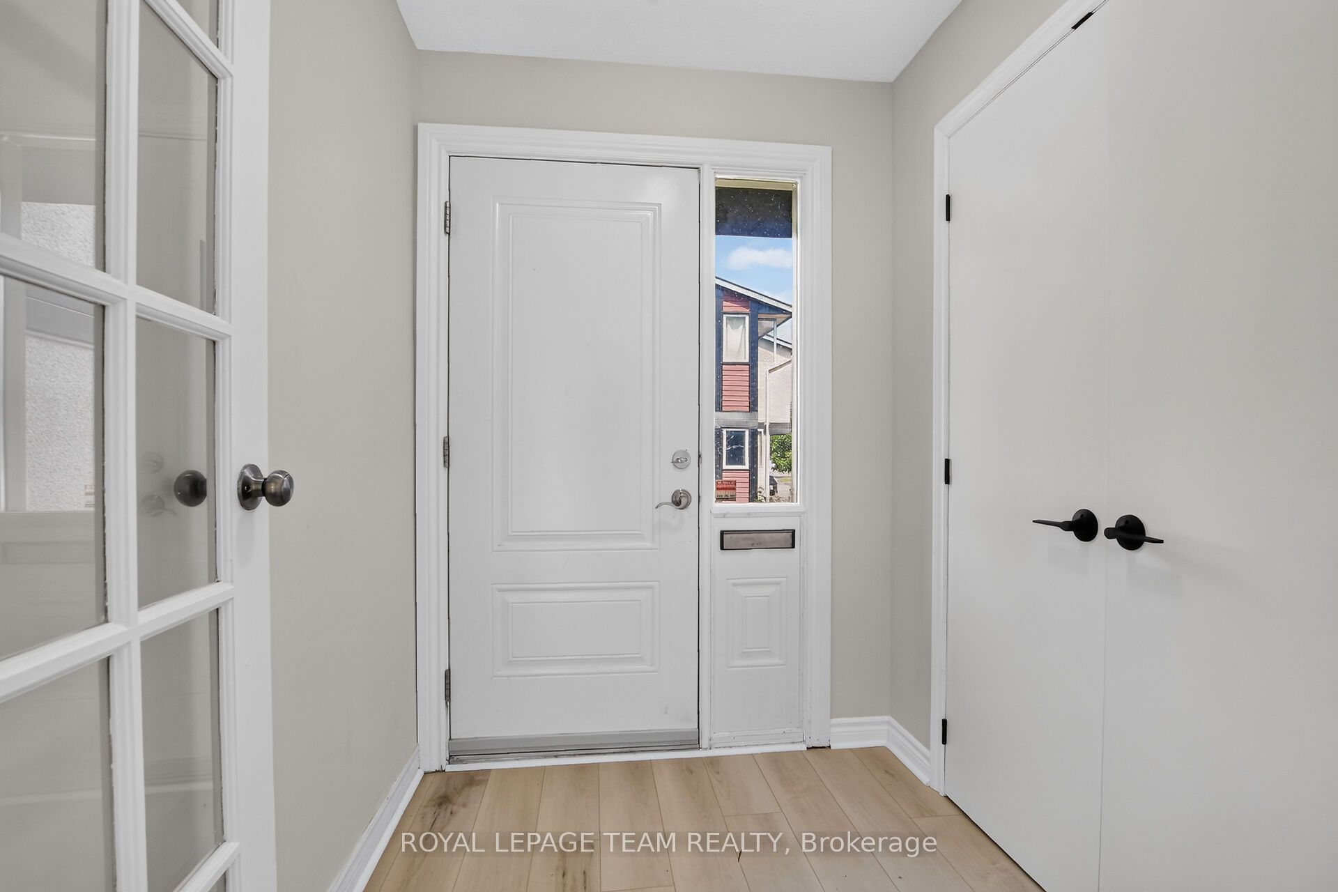 120 Mcclintock Way Property Photo 4