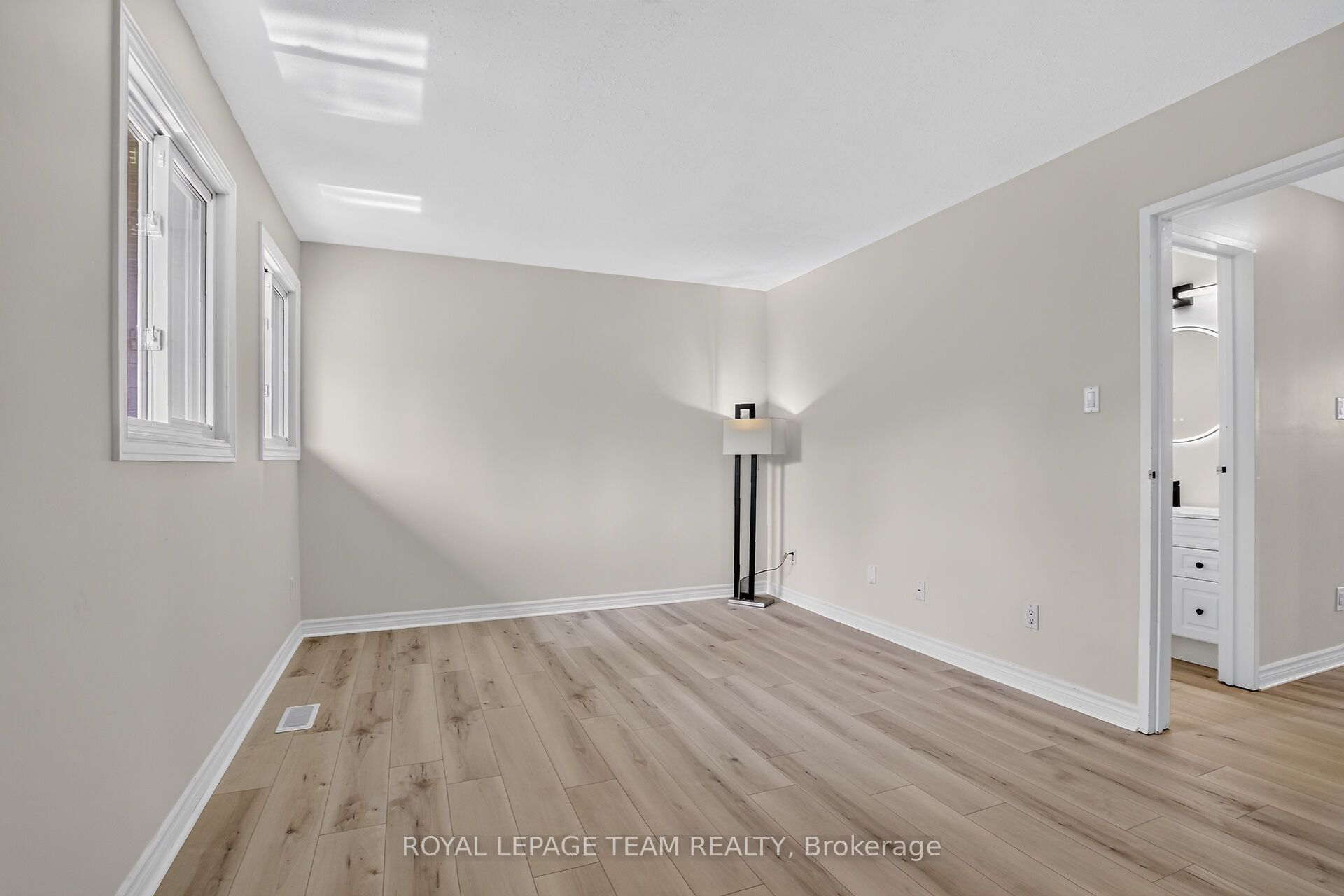 120 Mcclintock Way Property Photo 30