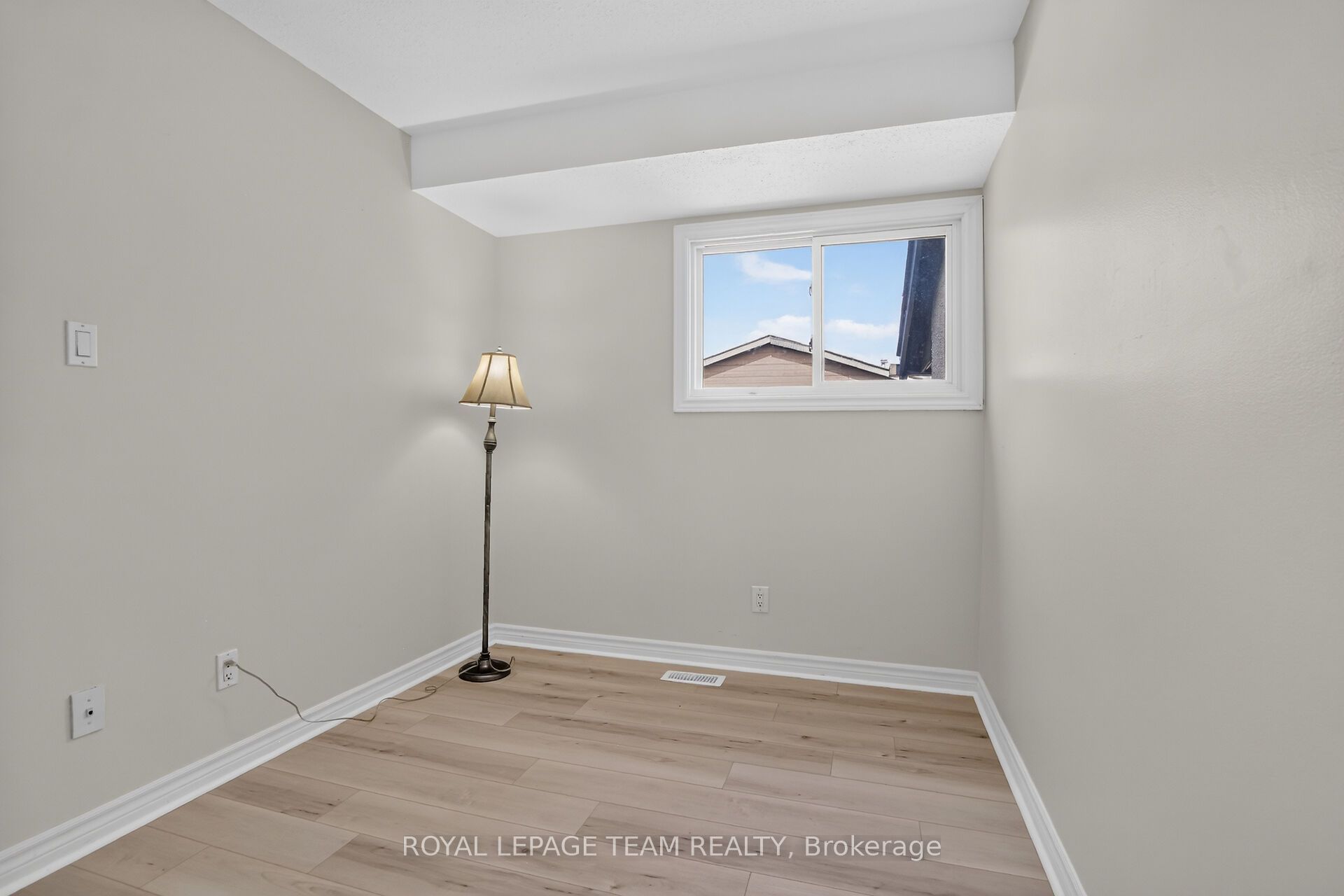 120 Mcclintock Way Property Photo 35