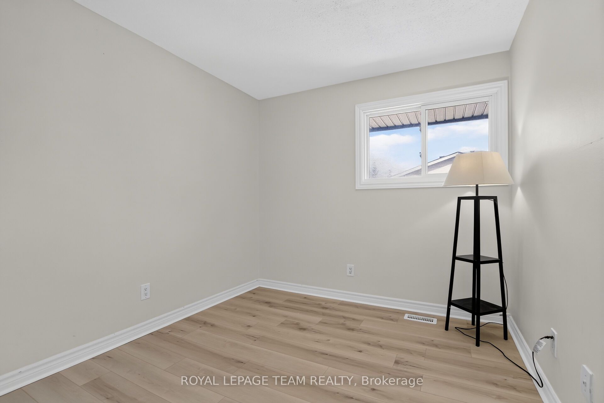 120 Mcclintock Way Property Photo 37