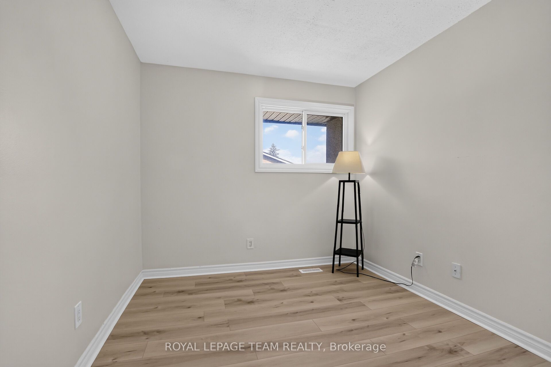 120 Mcclintock Way Property Photo 38