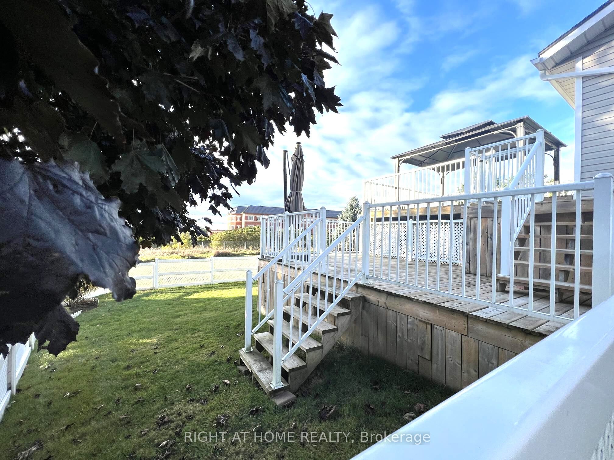 590 Arbour Crescent Property Photo 15
