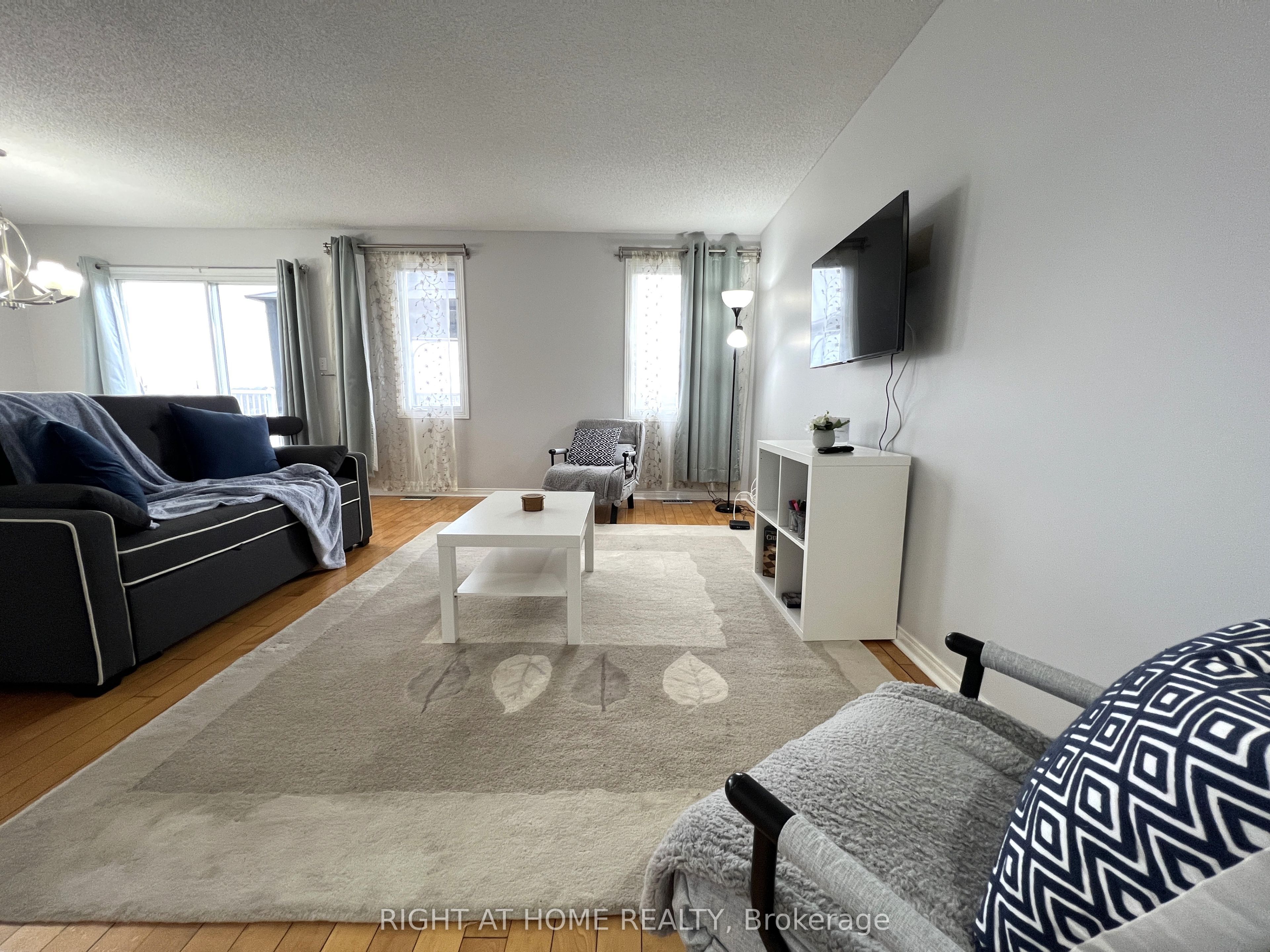 590 Arbour Crescent Property Photo 16