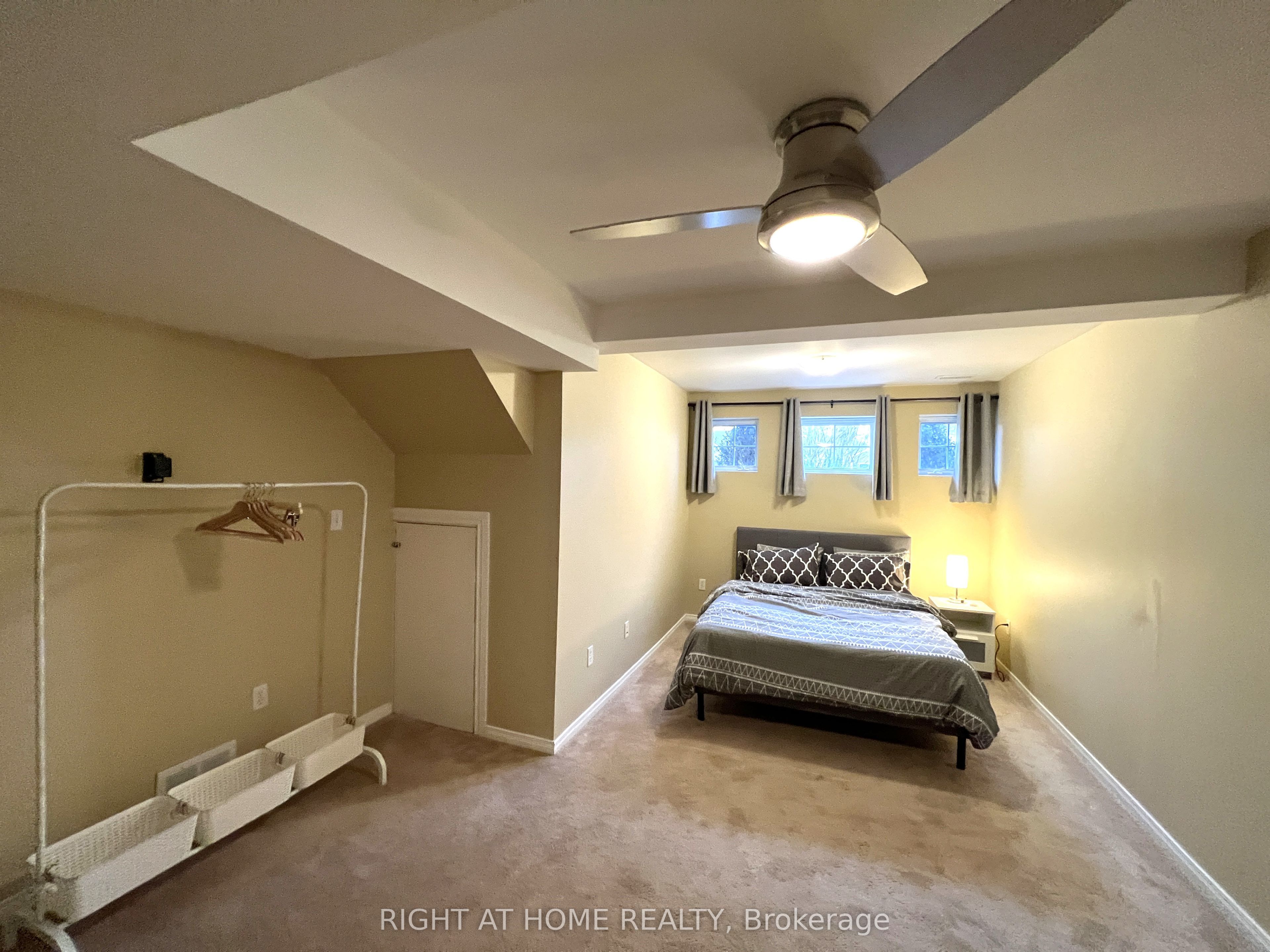 590 Arbour Crescent Property Photo 29