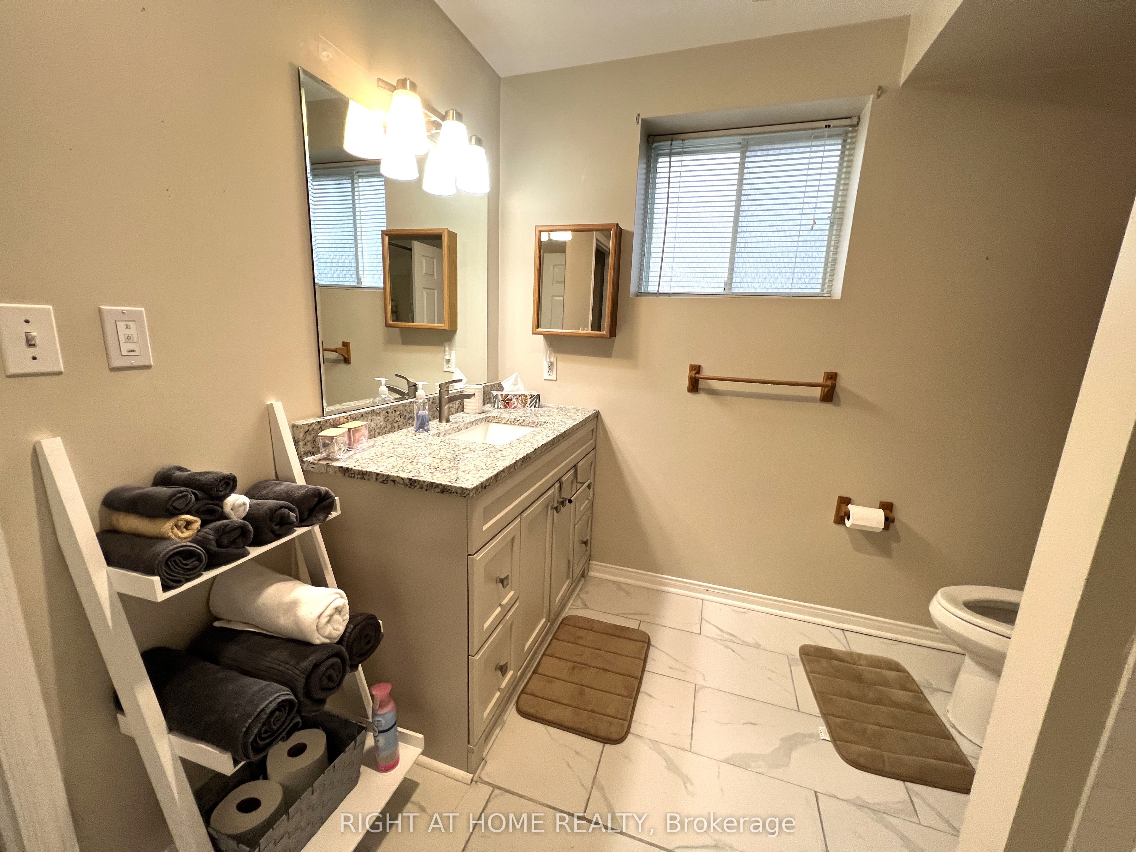 590 Arbour Crescent Property Photo 32