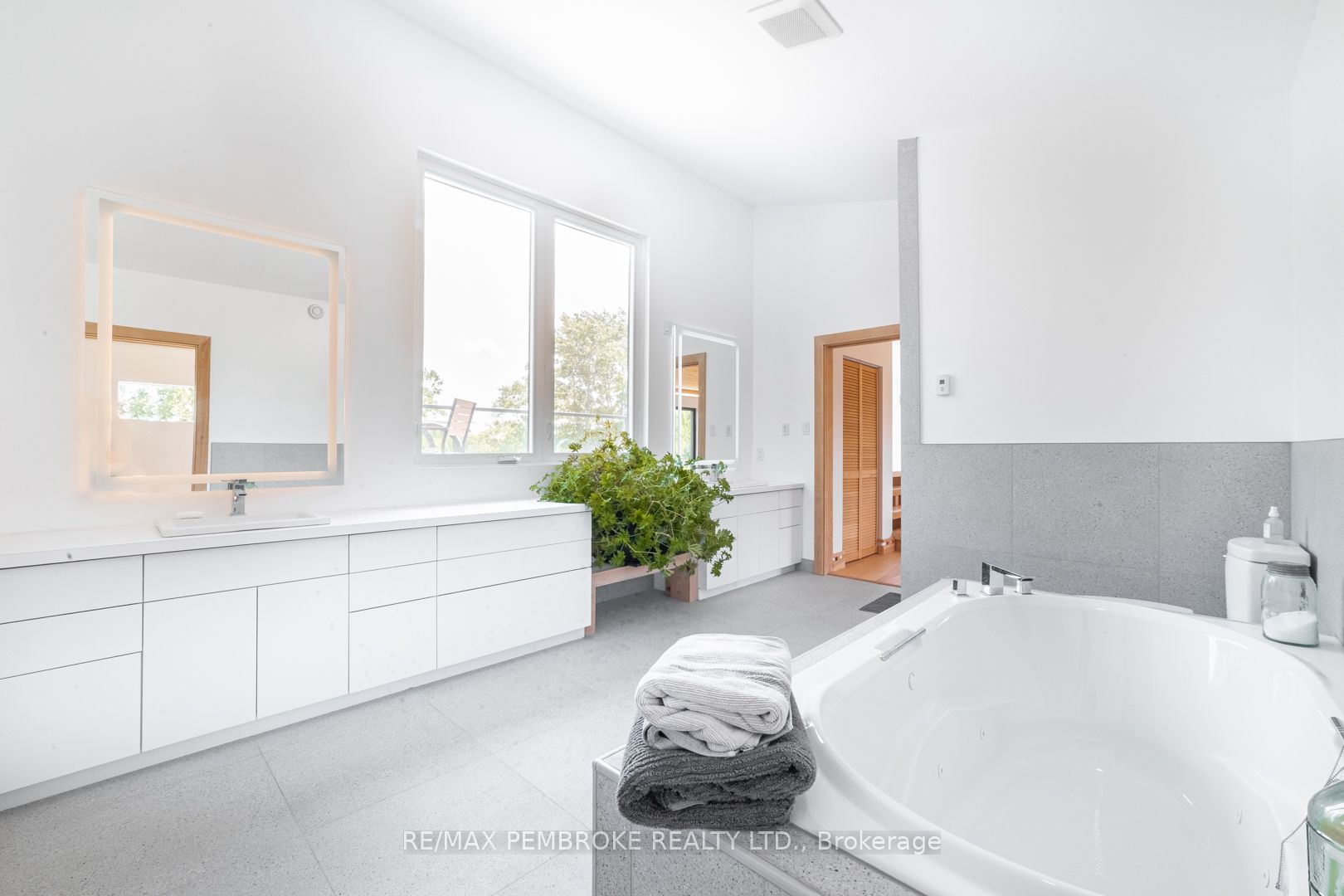 102 Rantz Road Property Photo 22