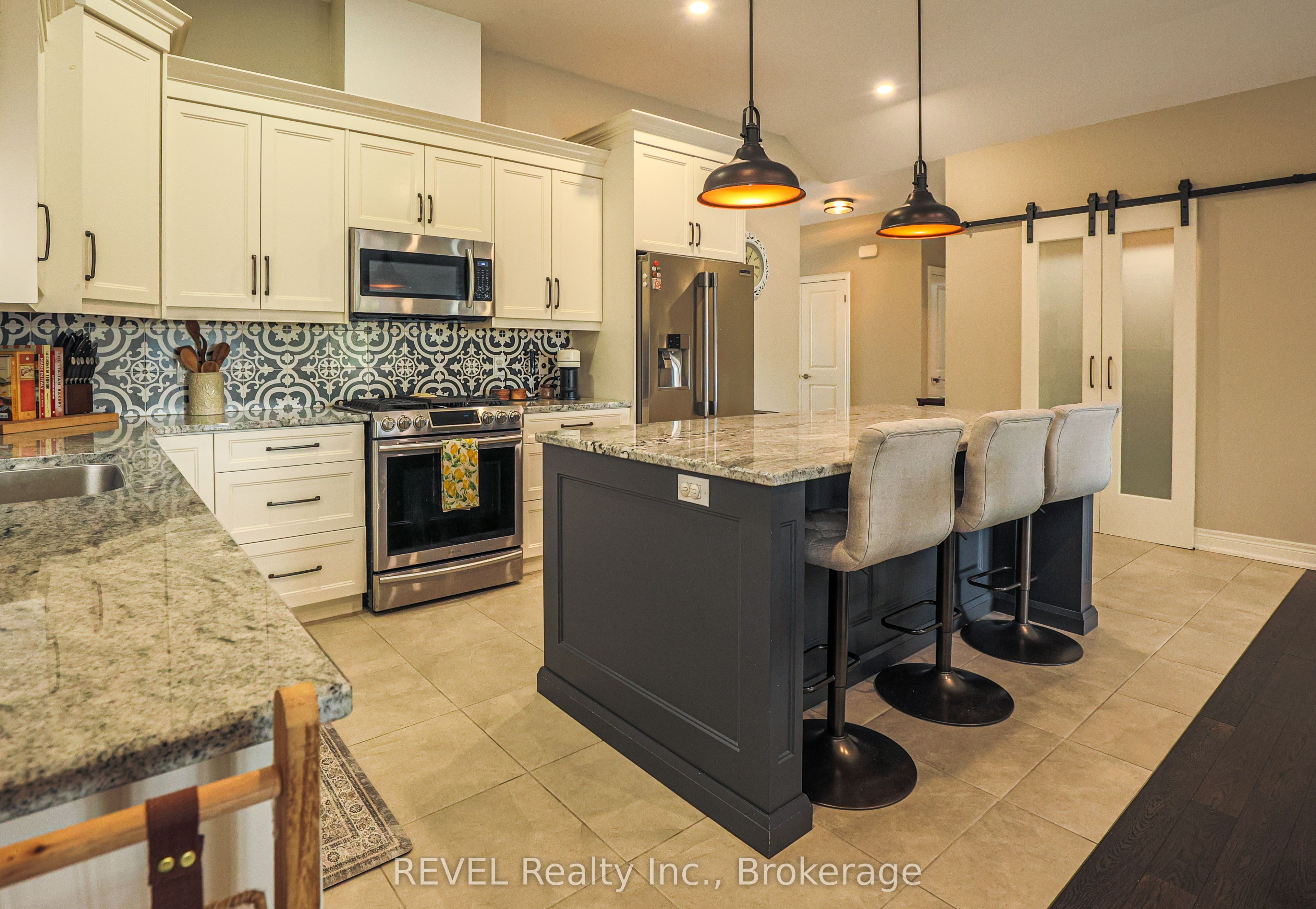 15 Willowbrook Drive Property Photo 13