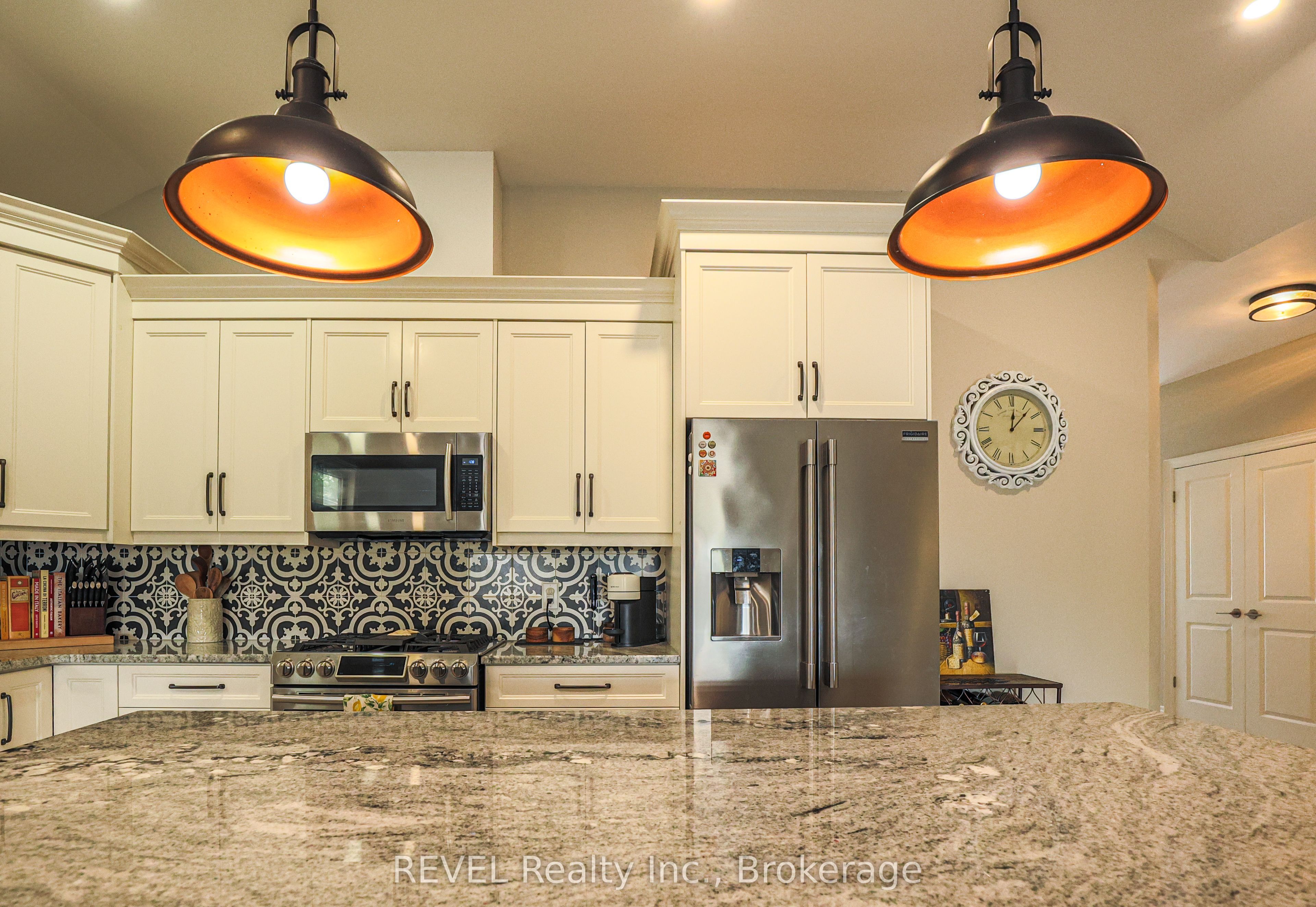 15 Willowbrook Drive Property Photo 14
