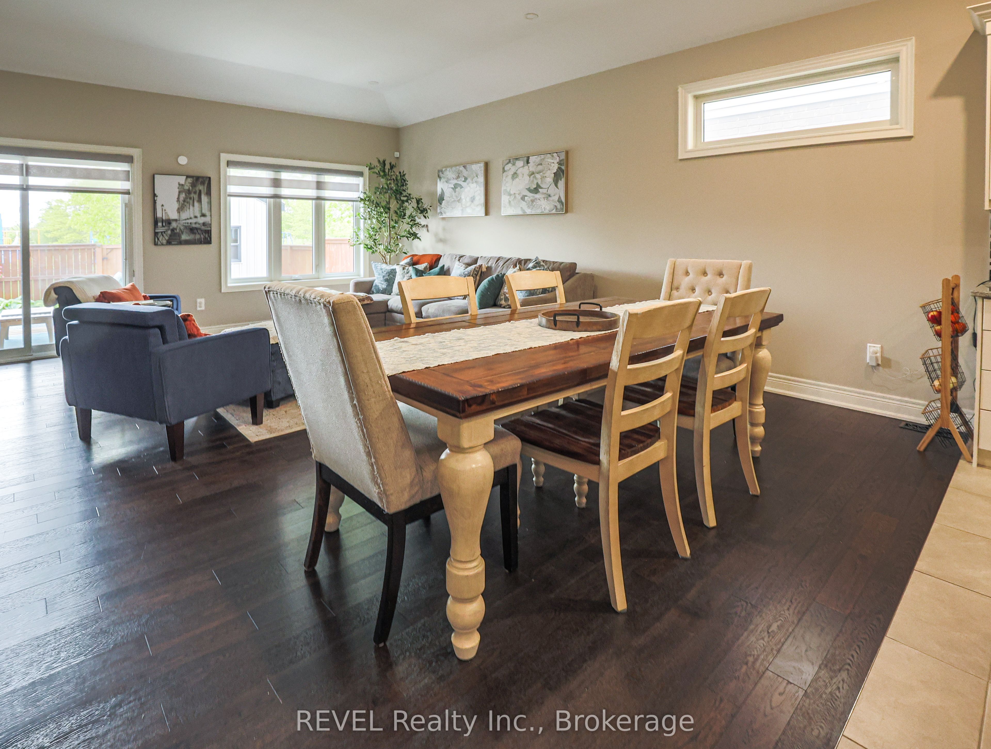 15 Willowbrook Drive Property Photo 16