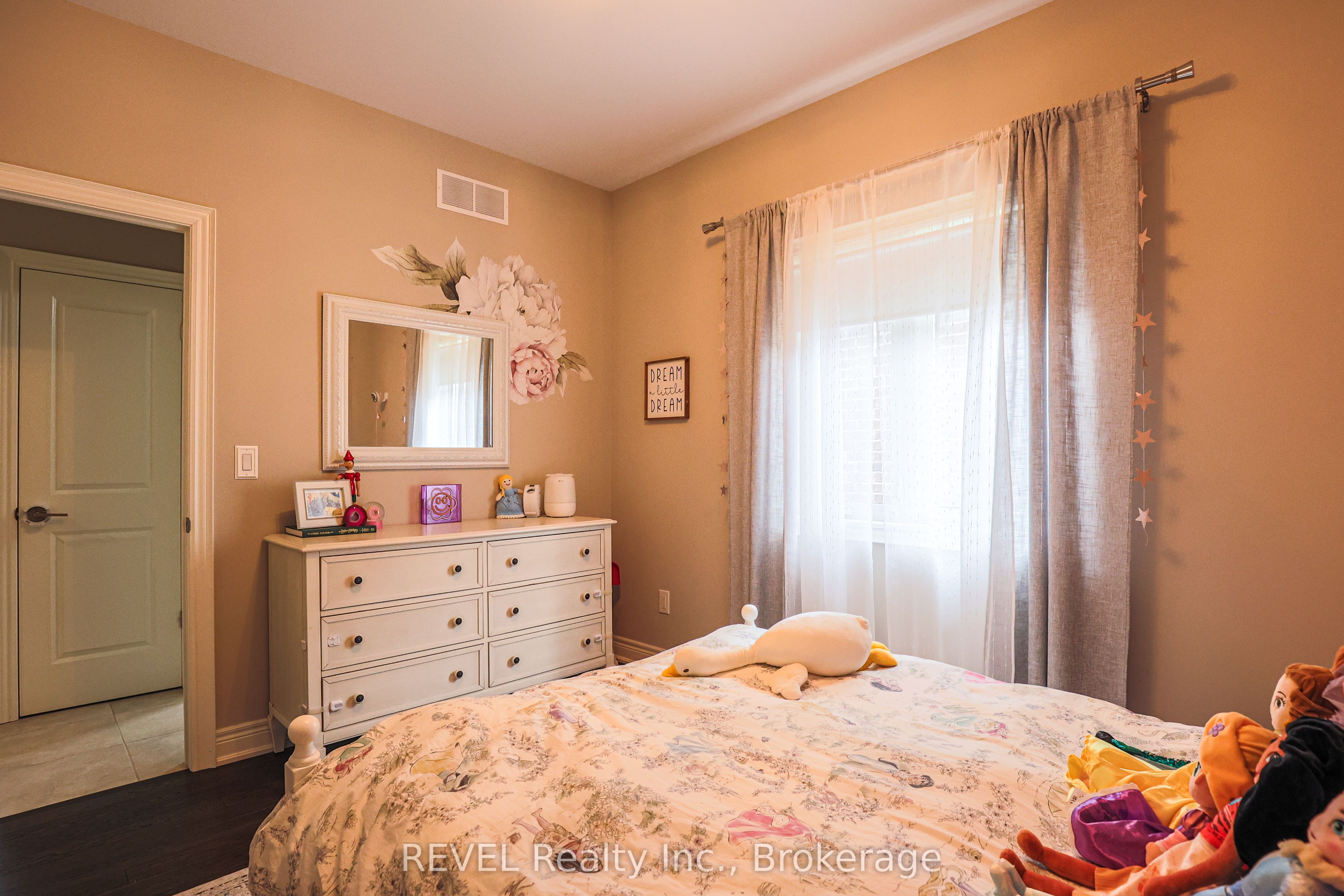 15 Willowbrook Drive Property Photo 26