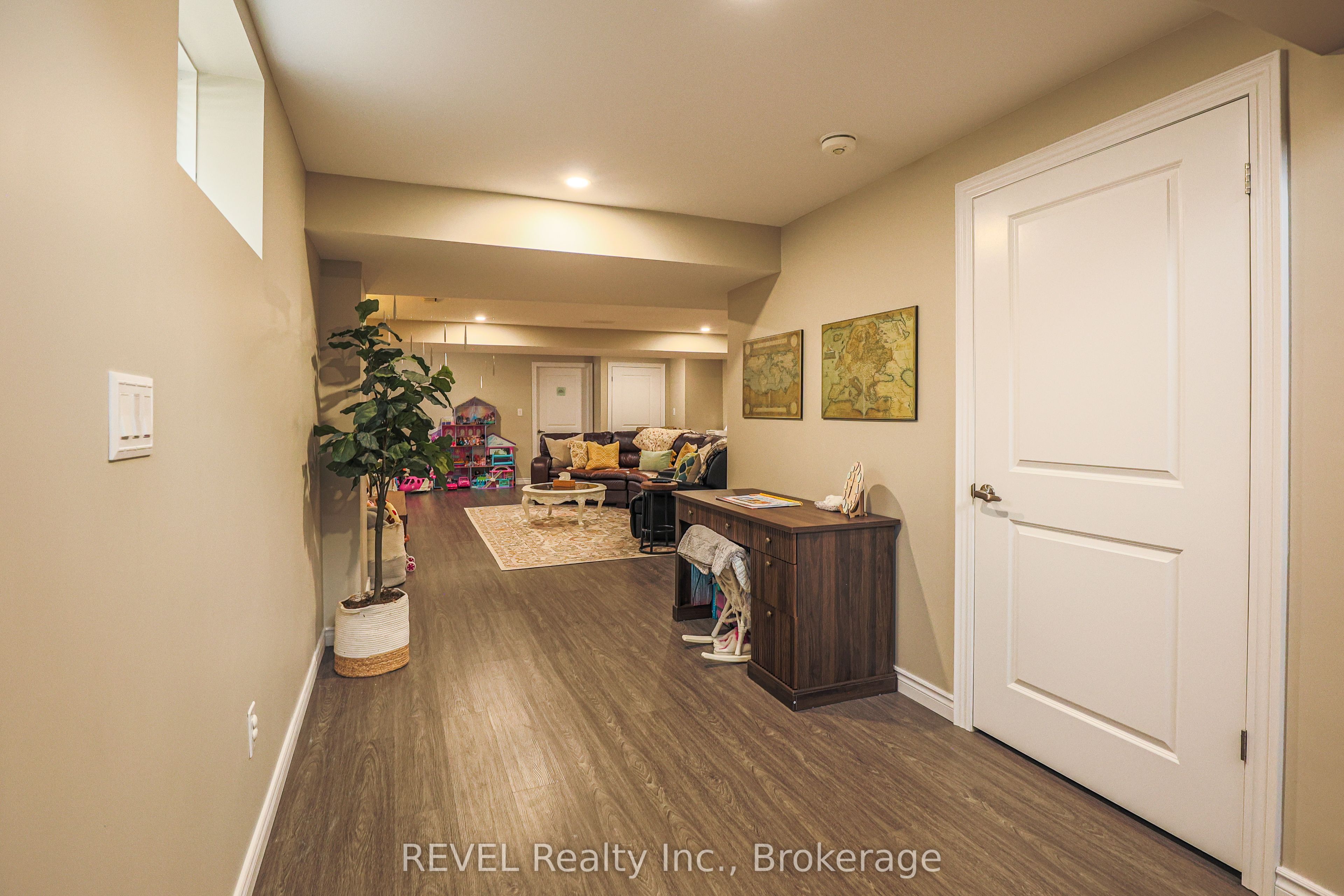 15 Willowbrook Drive Property Photo 28