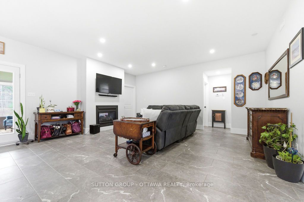 12 Eastern Avenue Property Photo 41