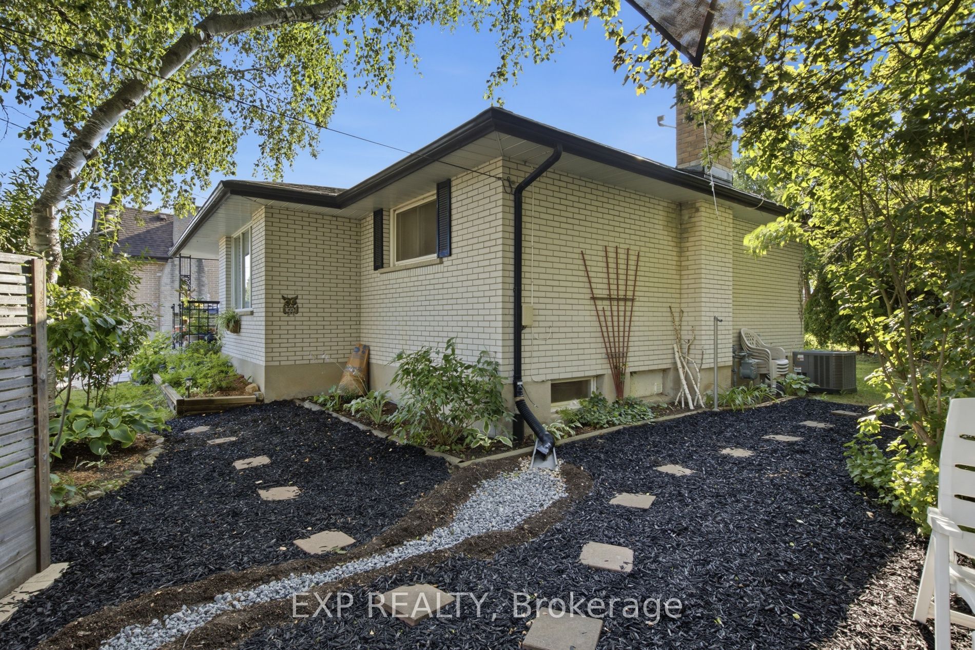 11 Summit Crescent Property Photo 42
