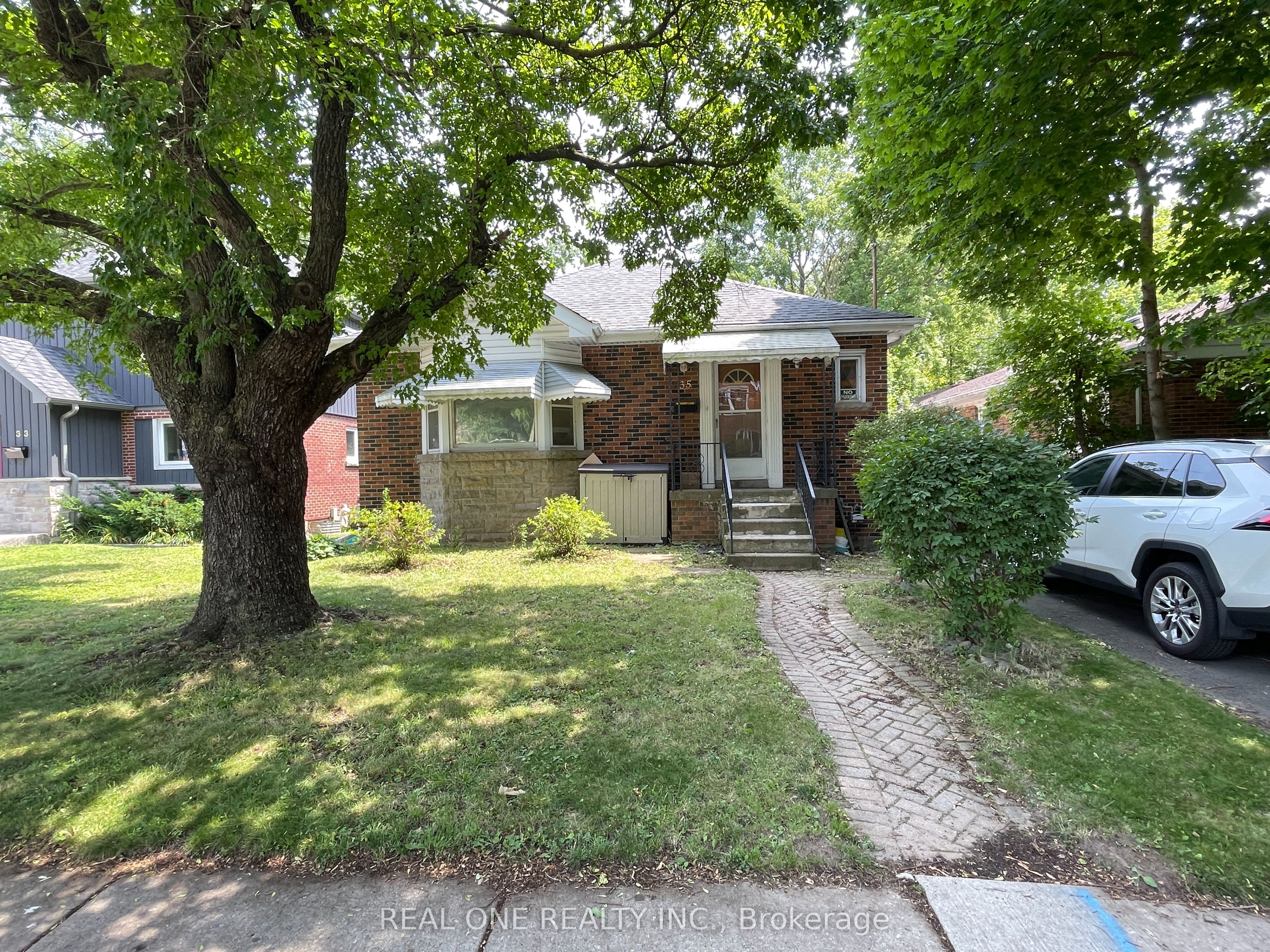 35 Bowman (b) Street Property Photo 2