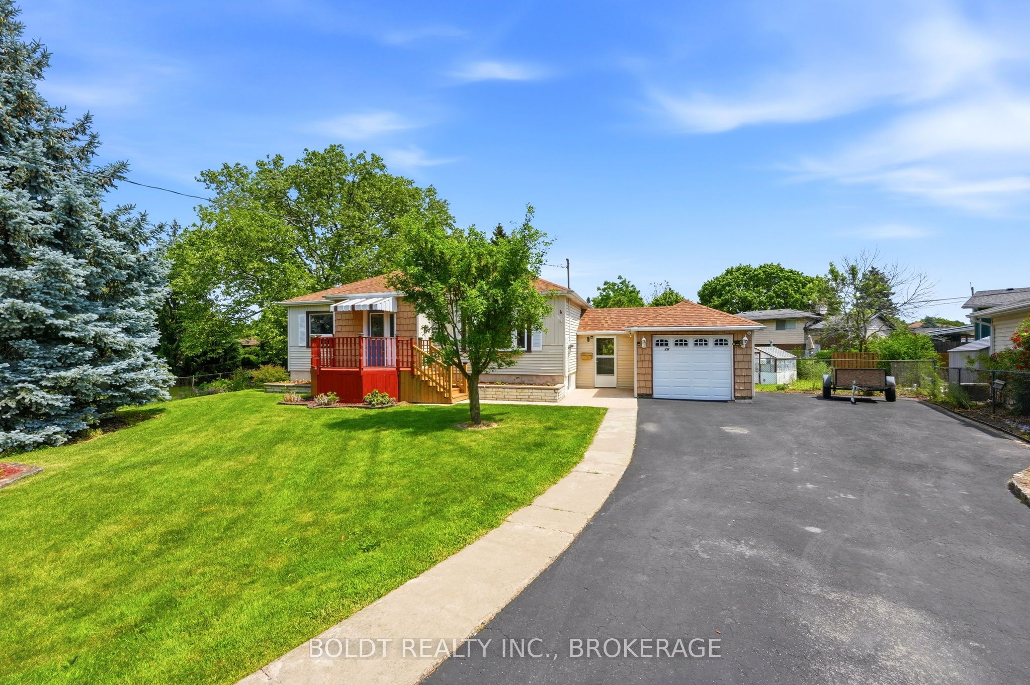16 Grammar Avenue Property Photo 1