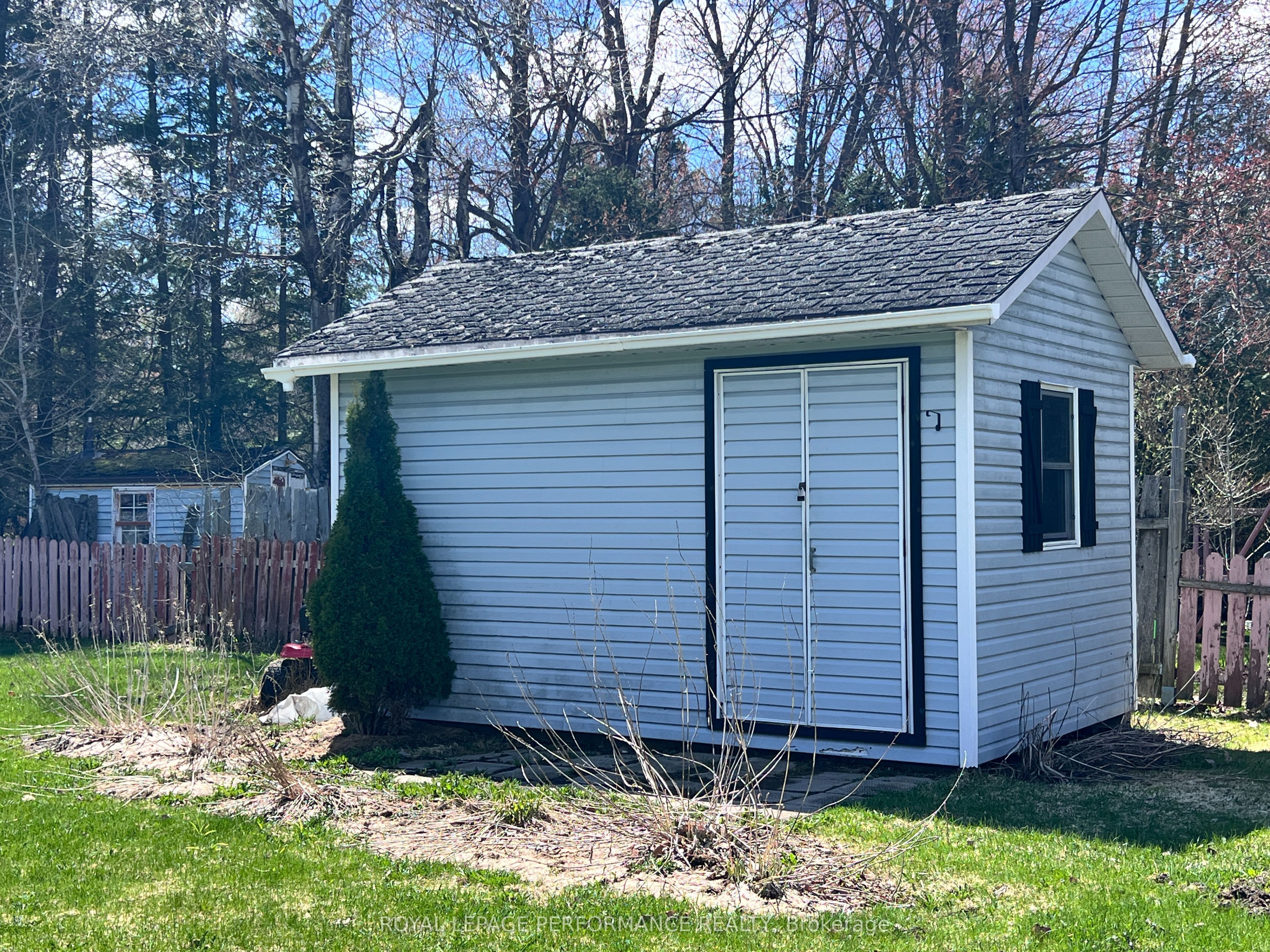 2082 Sandy Hill Road Property Photo 4