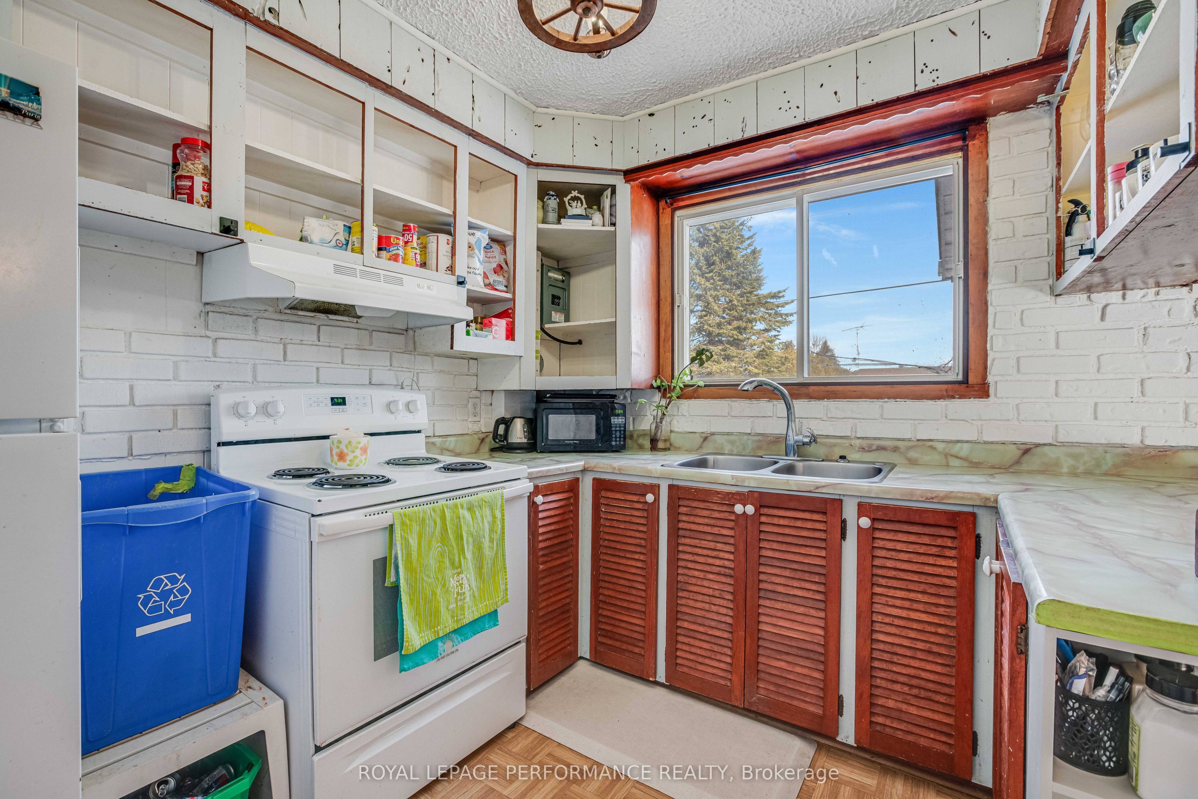 2082 Sandy Hill Road Property Photo 9