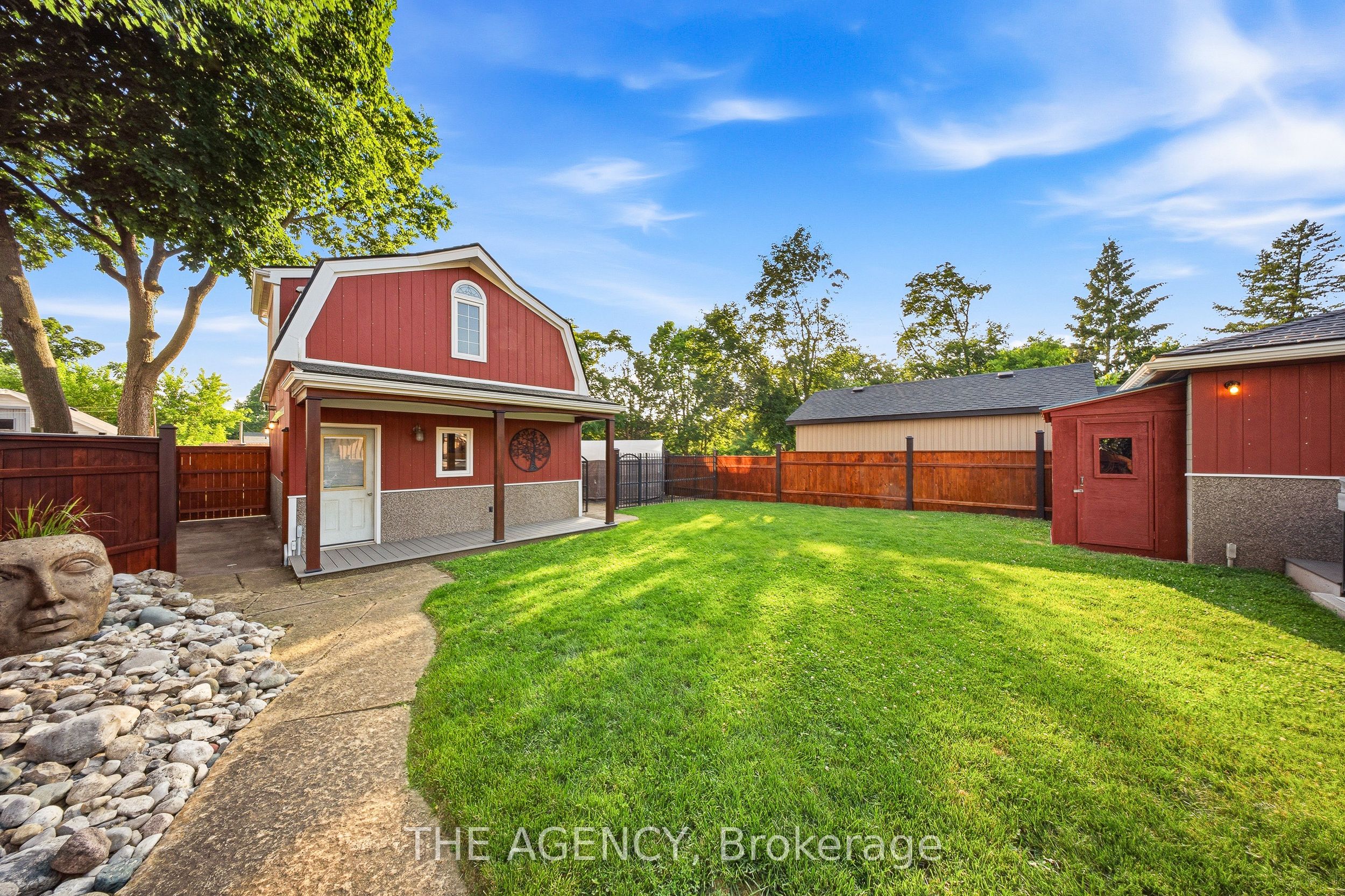 750 Vine Street Property Photo 29