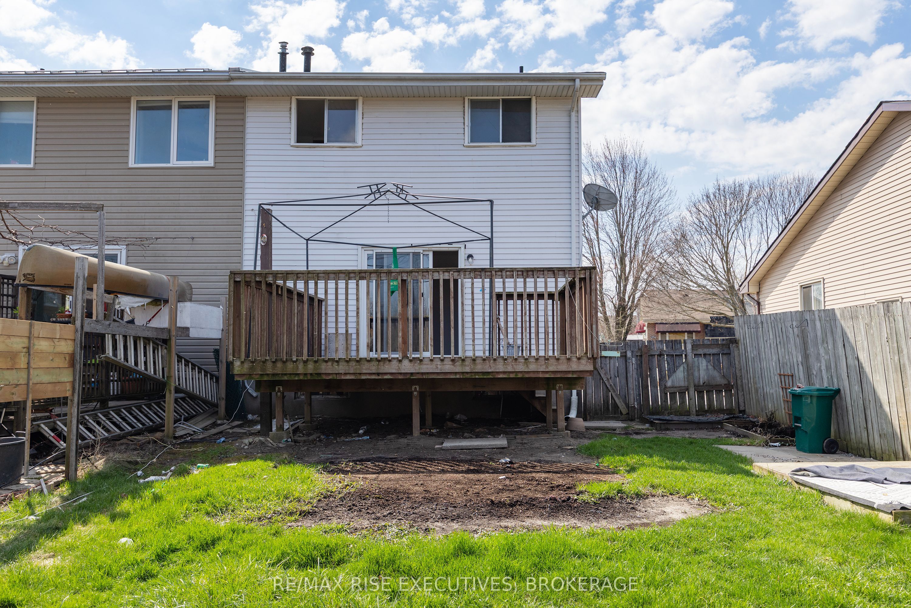 75 Wycliffe Crescent Property Photo 11