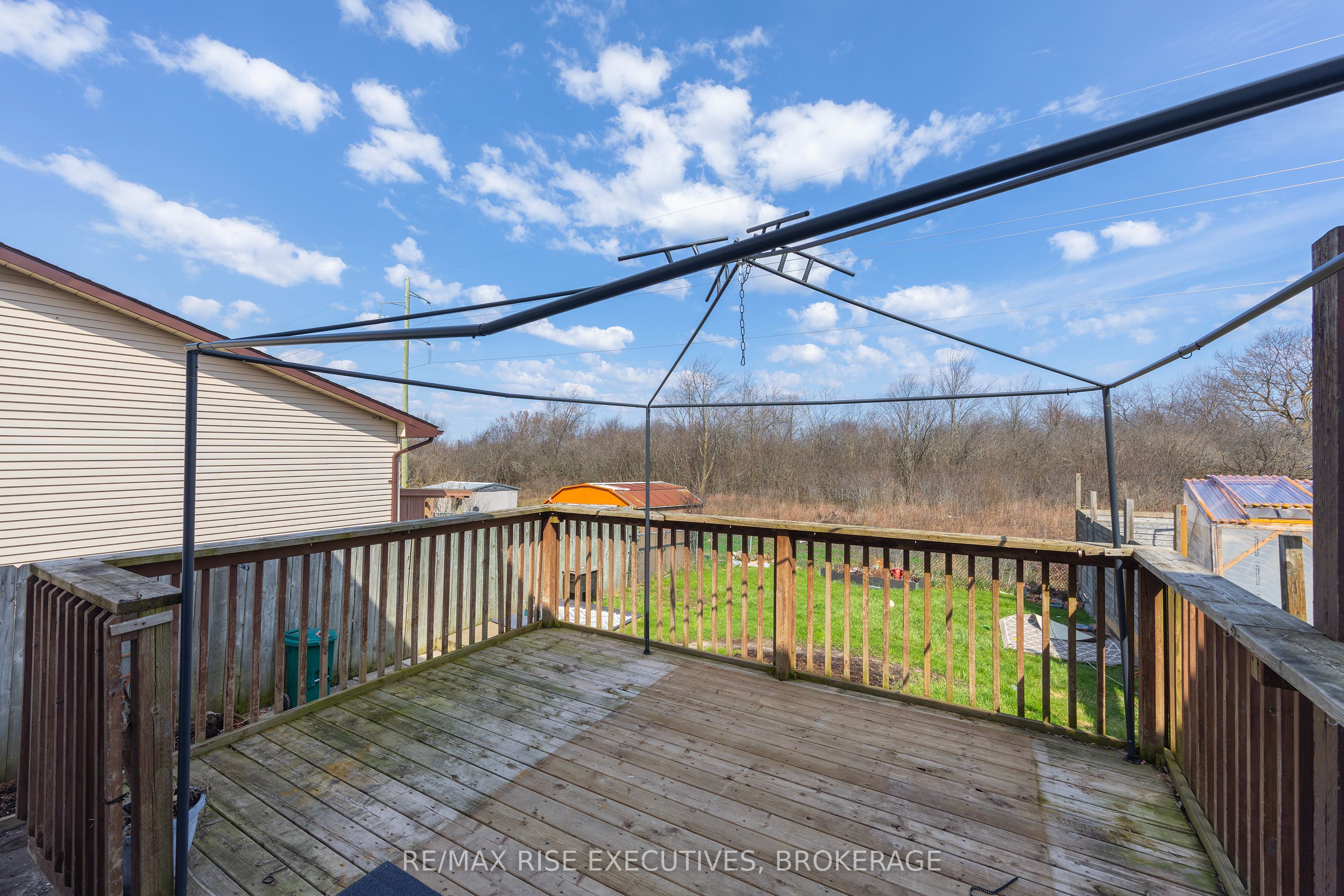 75 Wycliffe Crescent Property Photo 12