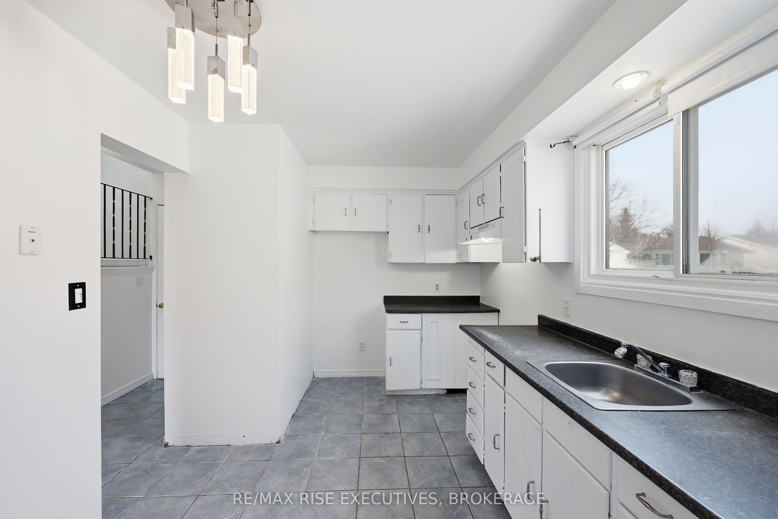 75 Wycliffe Crescent Property Photo 23