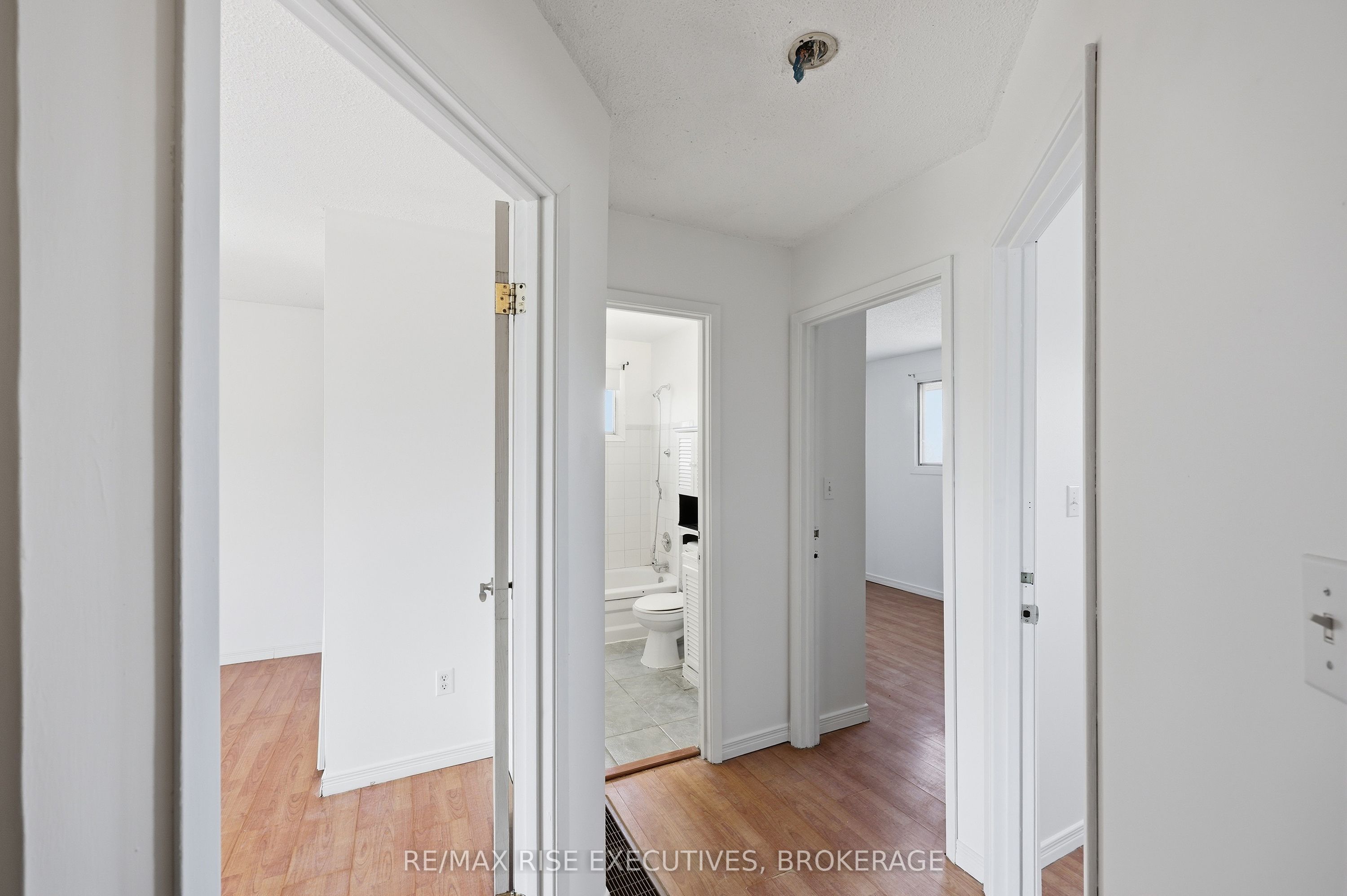 75 Wycliffe Crescent Property Photo 27