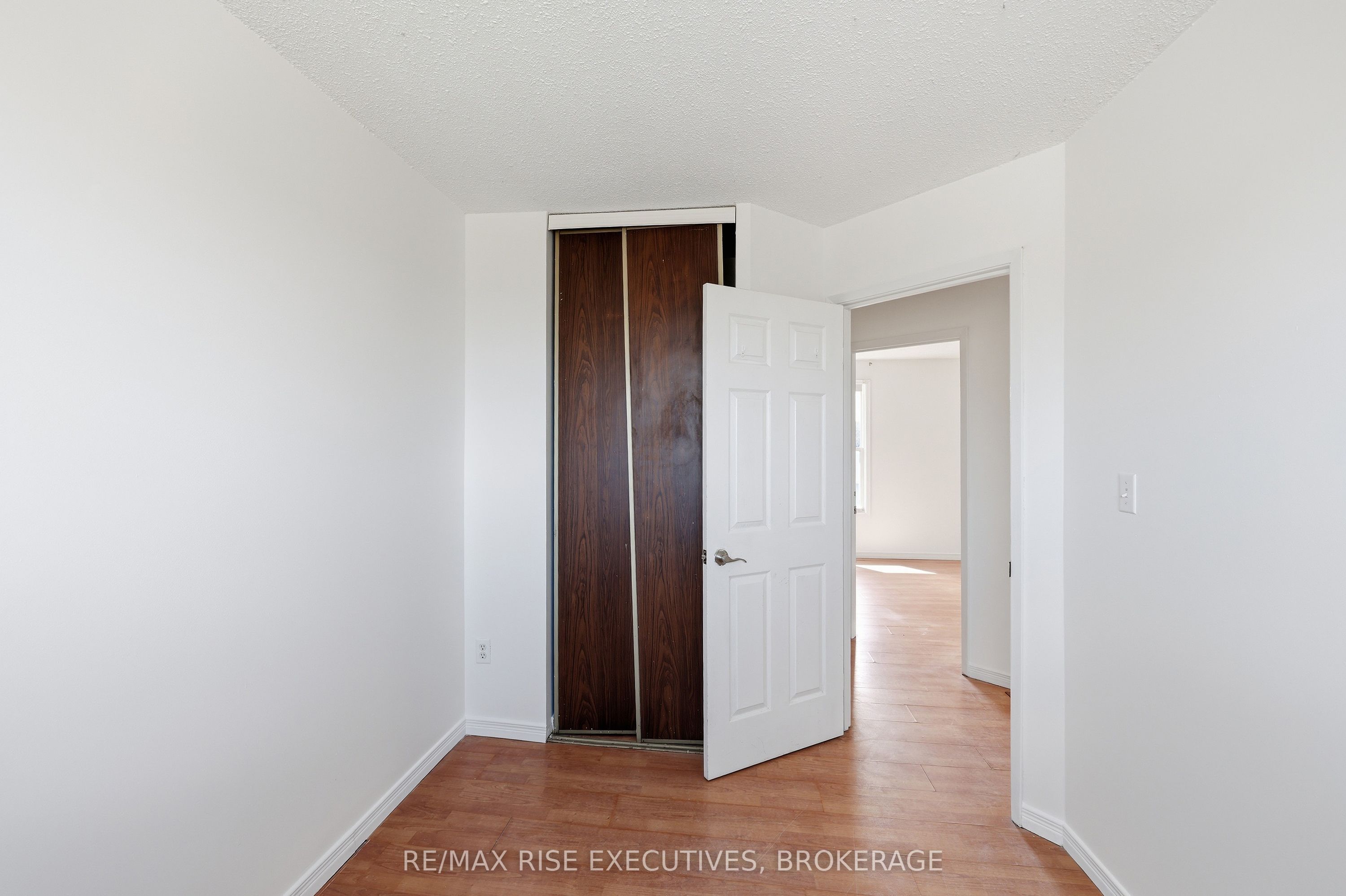 75 Wycliffe Crescent Property Photo 32