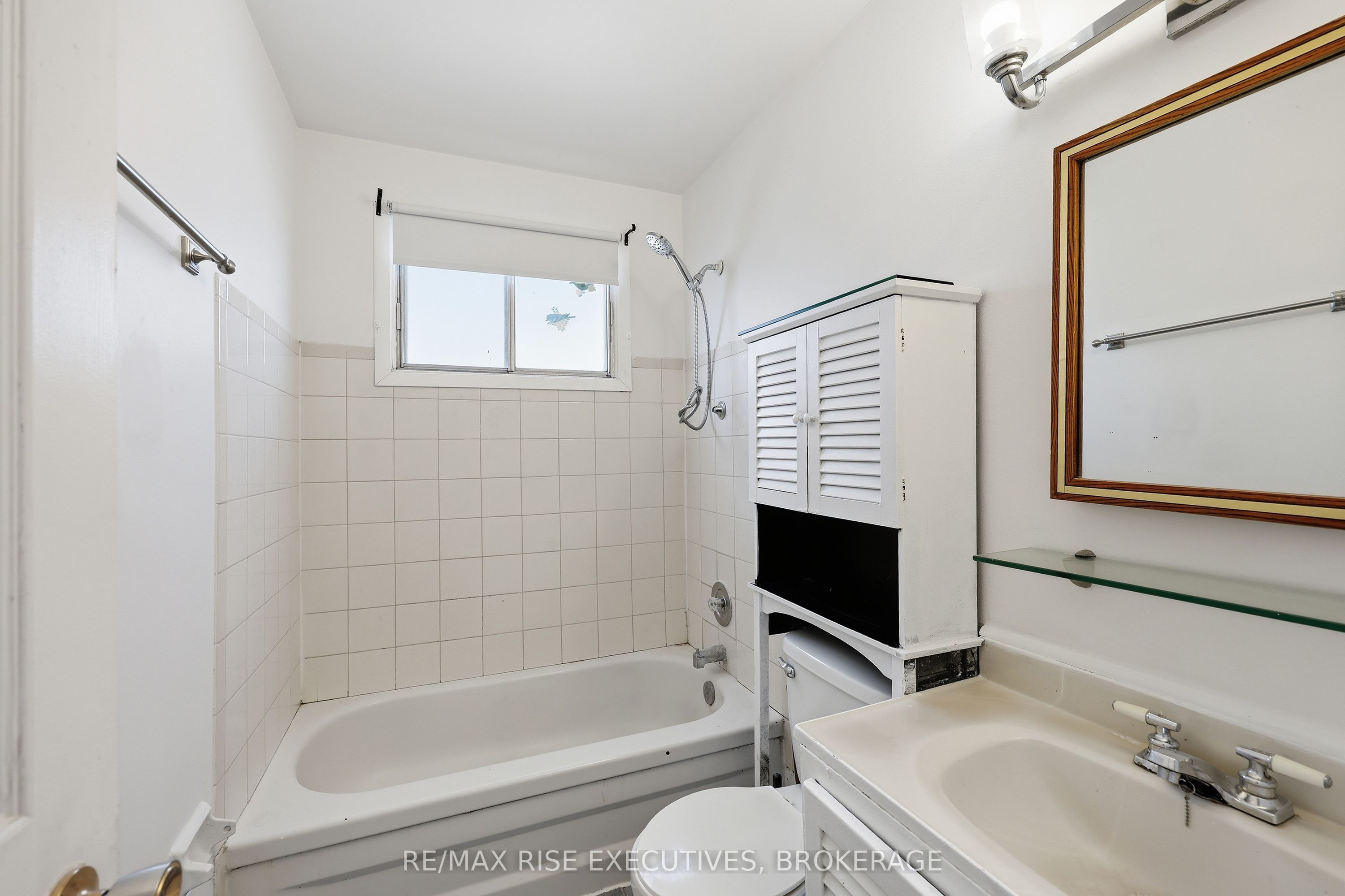 75 Wycliffe Crescent Property Photo 33