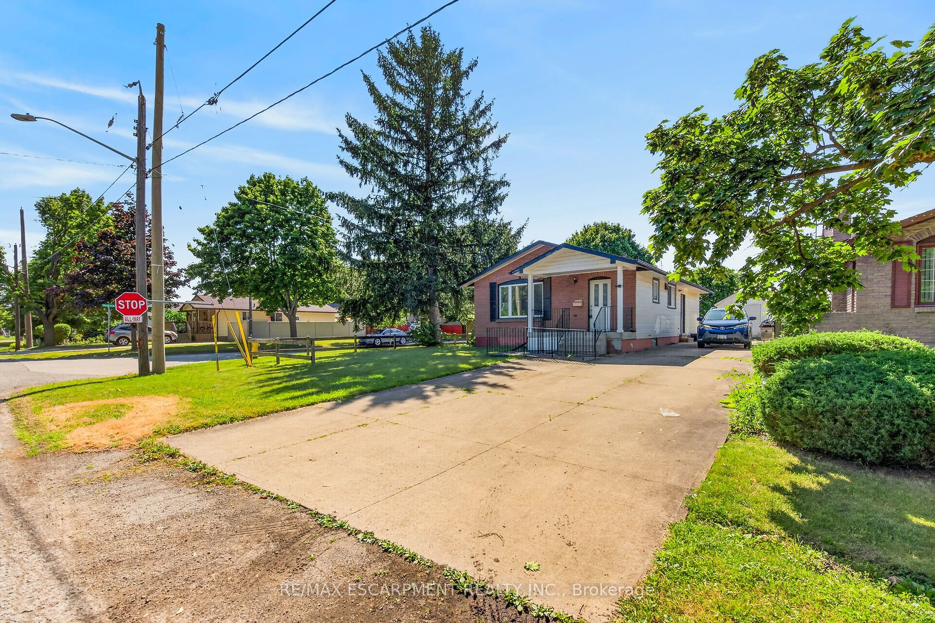 10 Tracey Road Property Photo 3