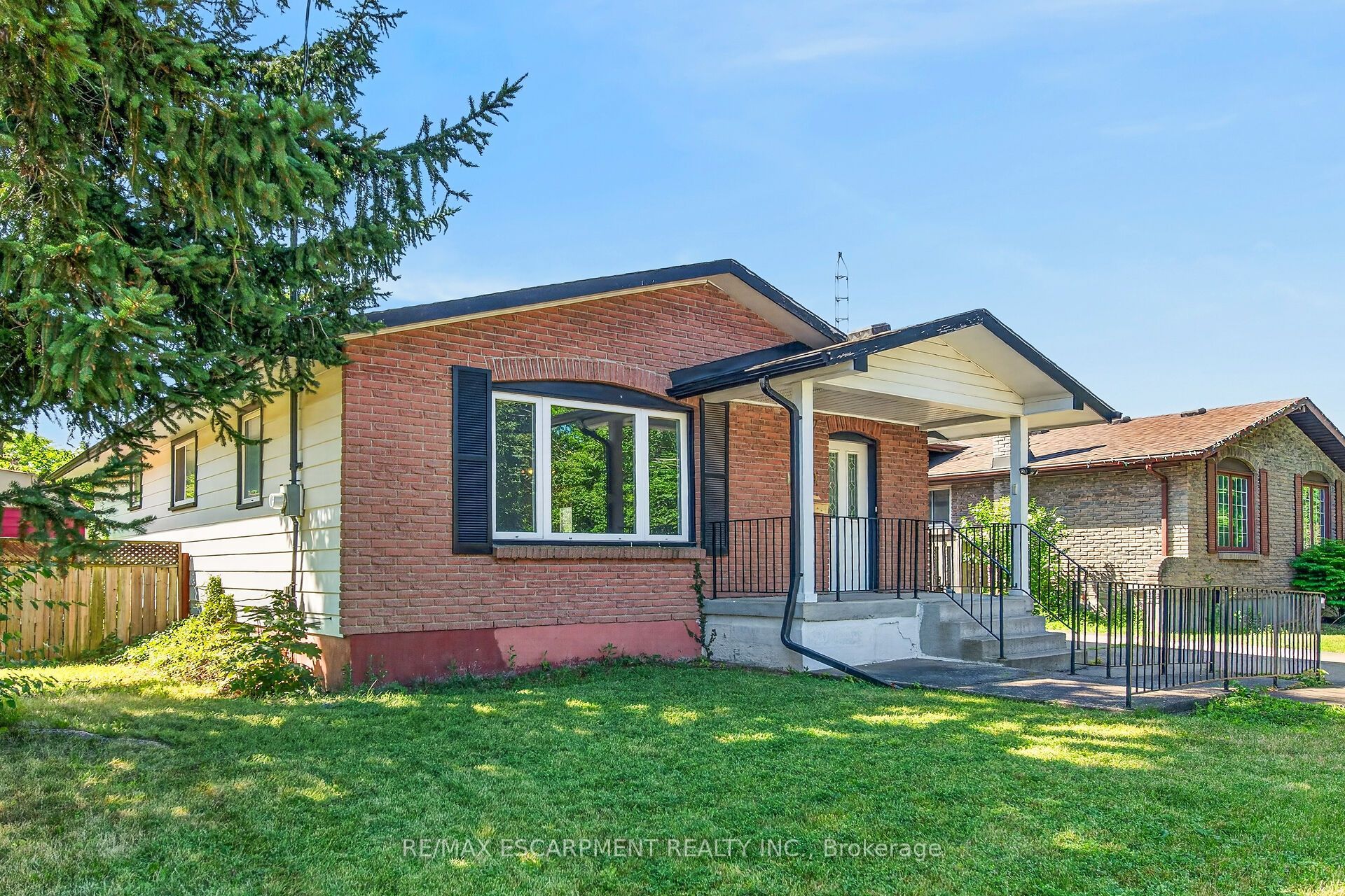 10 Tracey Road Property Photo 4