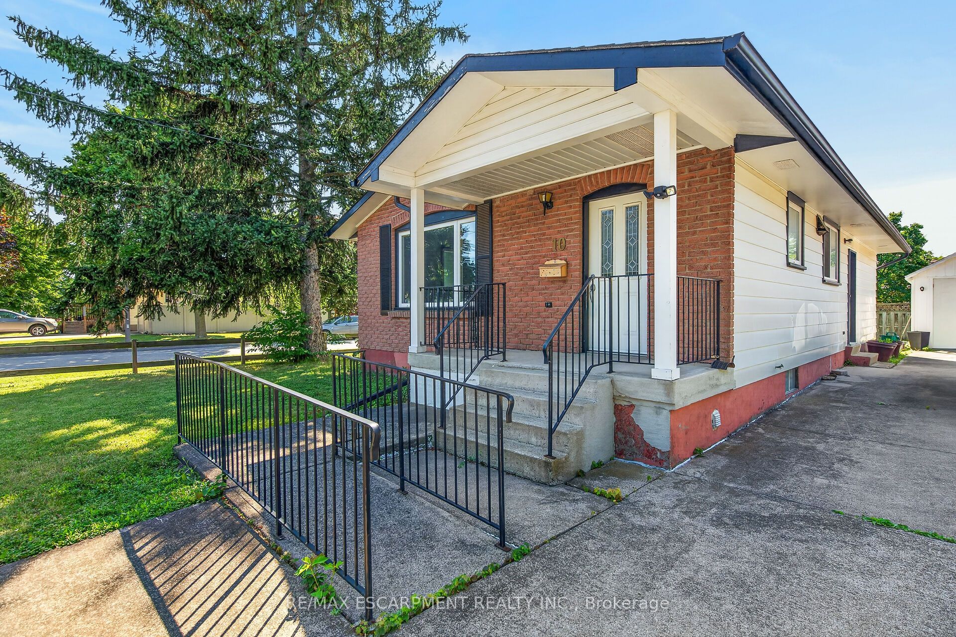 10 Tracey Road Property Photo 5
