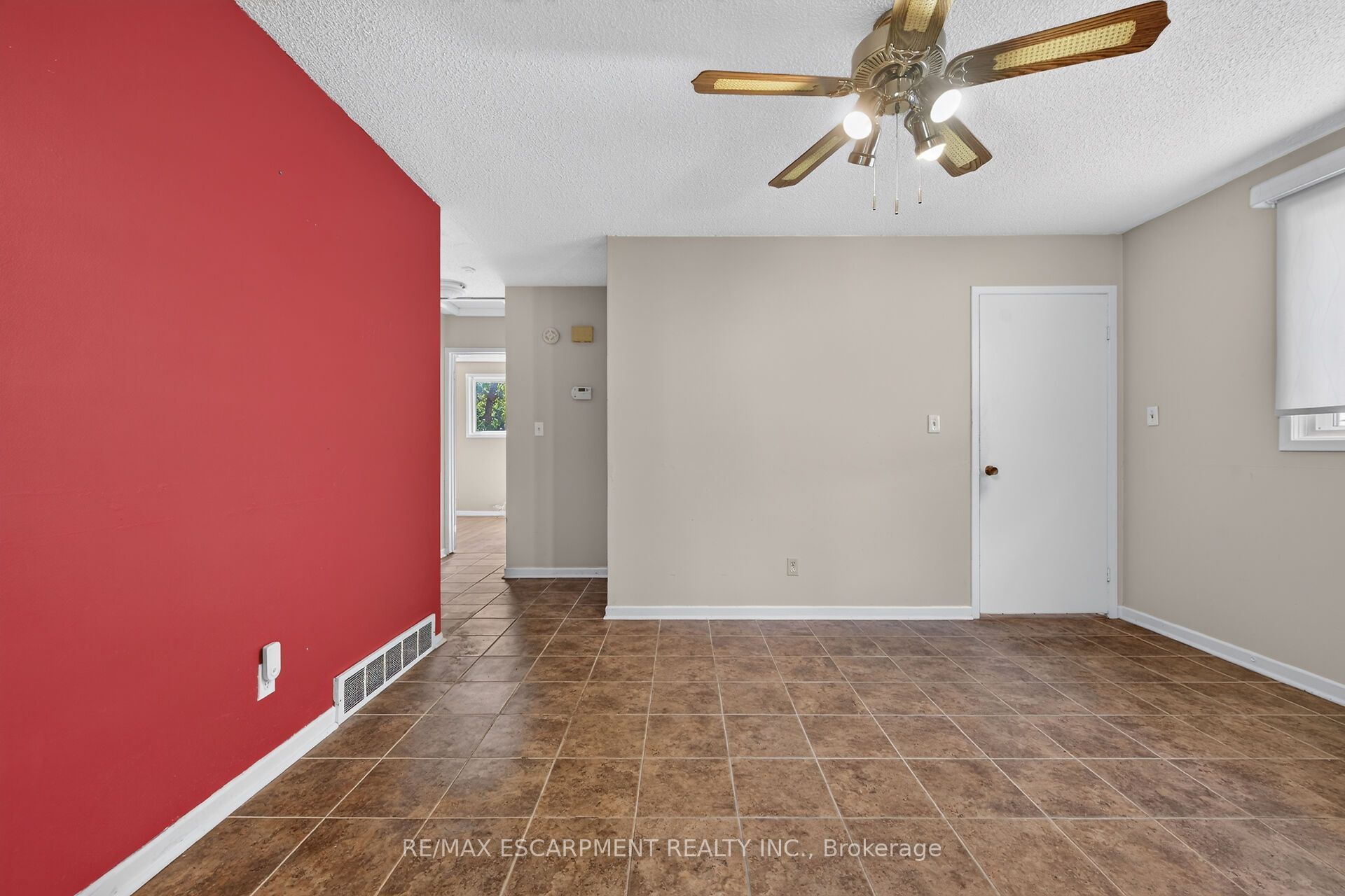 10 Tracey Road Property Photo 16