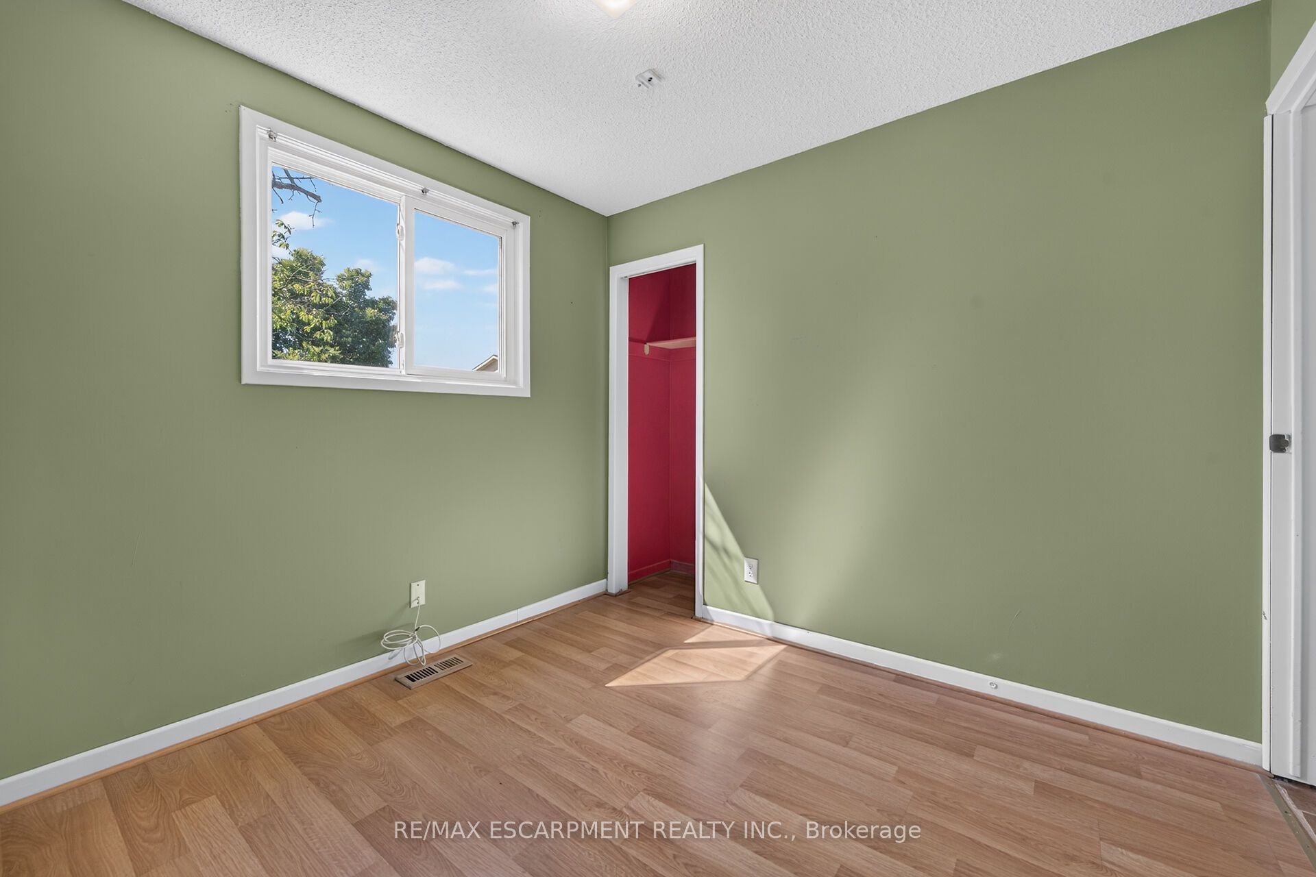 10 Tracey Road Property Photo 29