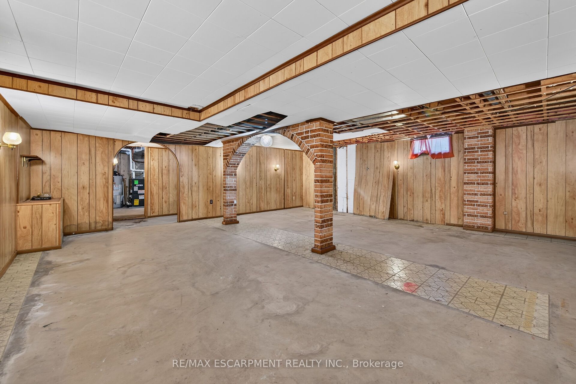 10 Tracey Road Property Photo 32