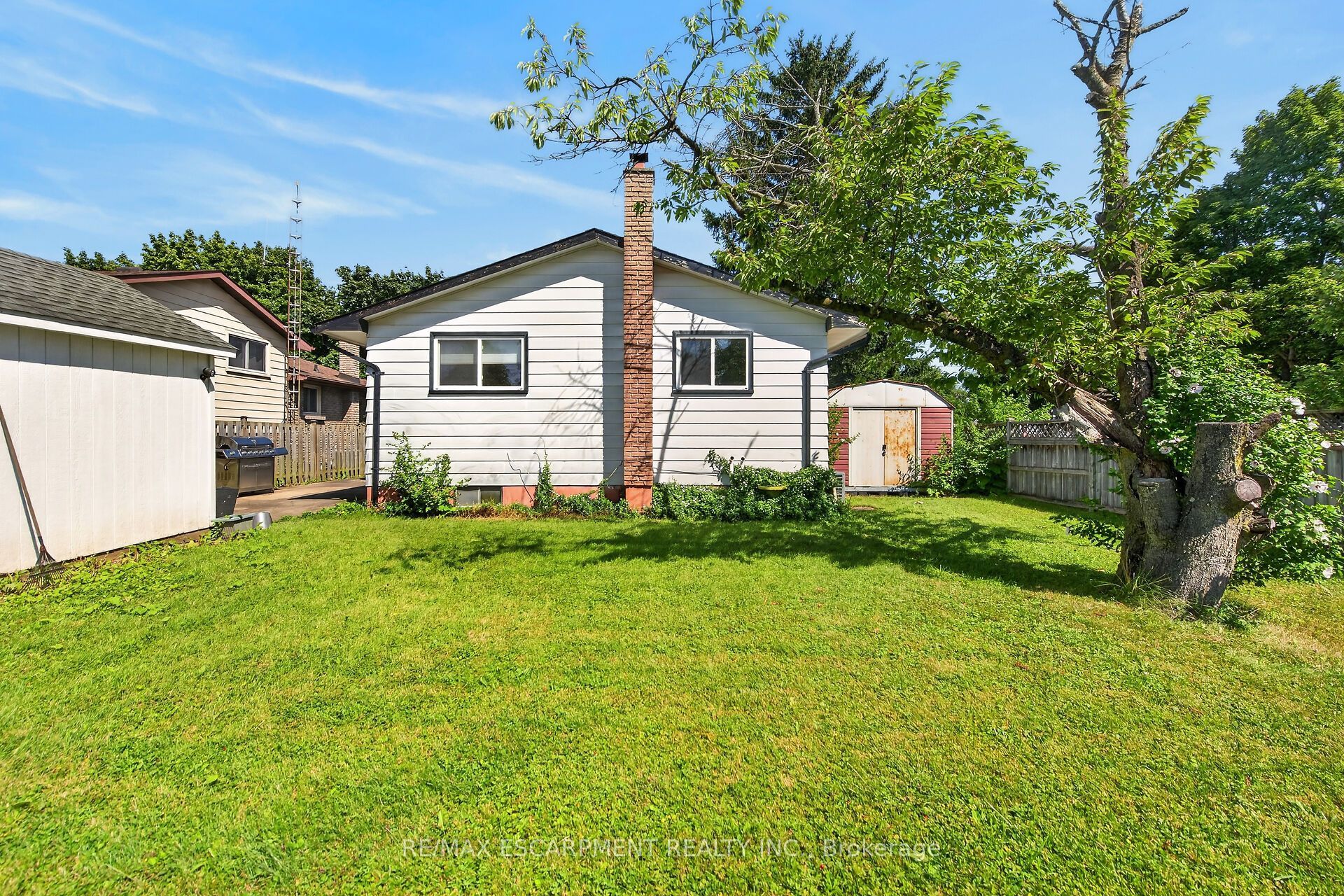 10 Tracey Road Property Photo 39