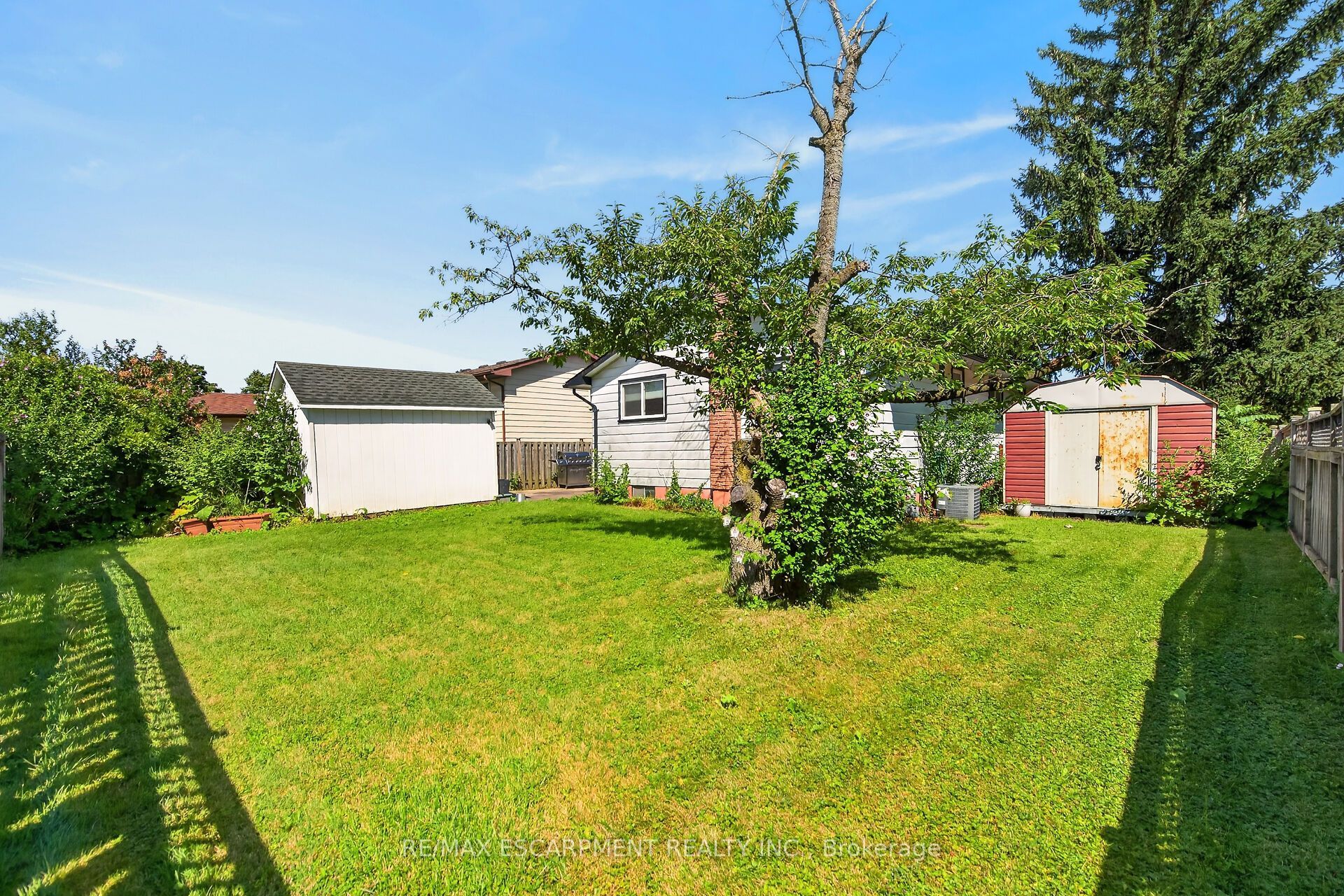 10 Tracey Road Property Photo 40
