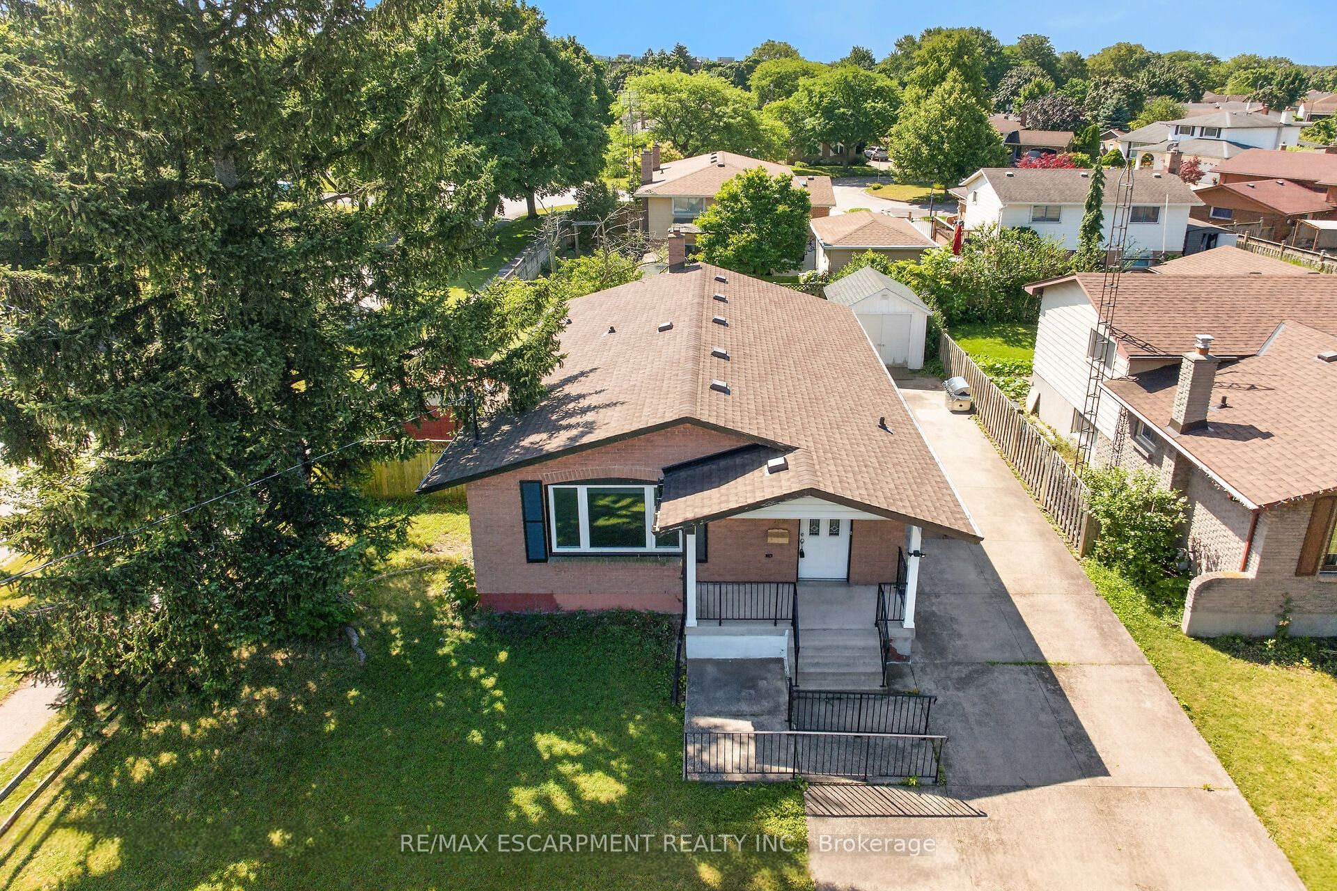 10 Tracey Road Property Photo 42