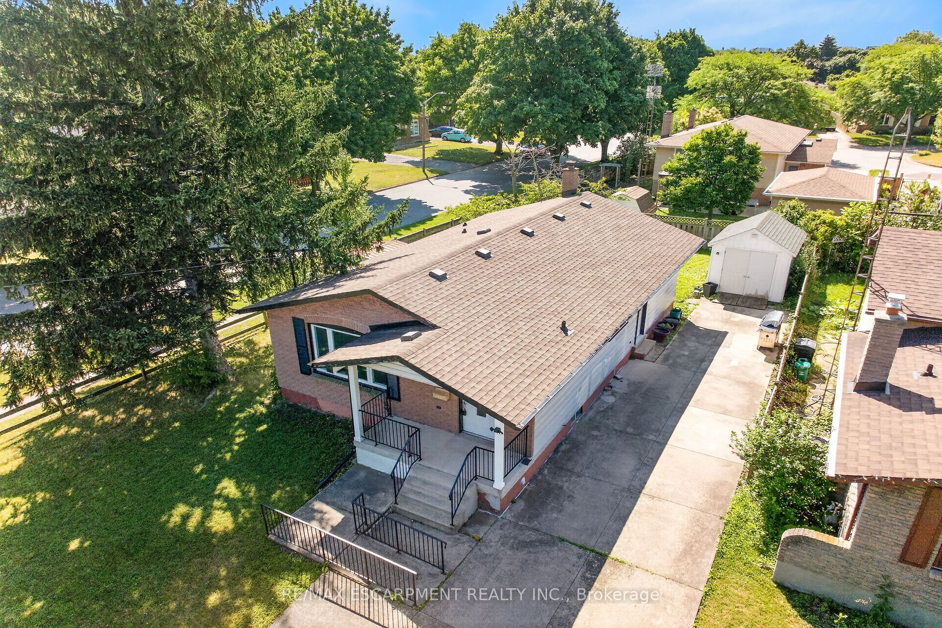 10 Tracey Road Property Photo 43