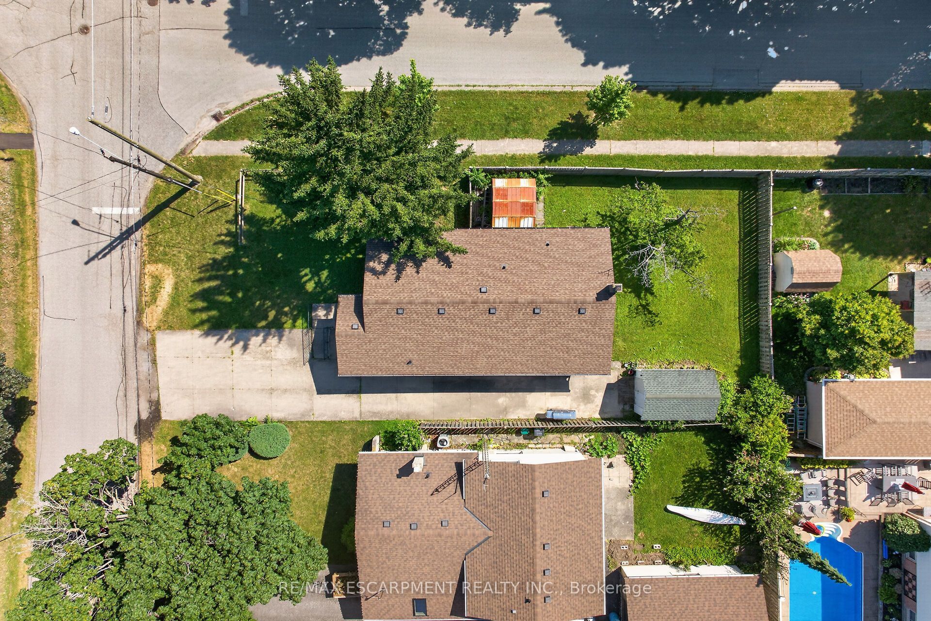 10 Tracey Road Property Photo 44