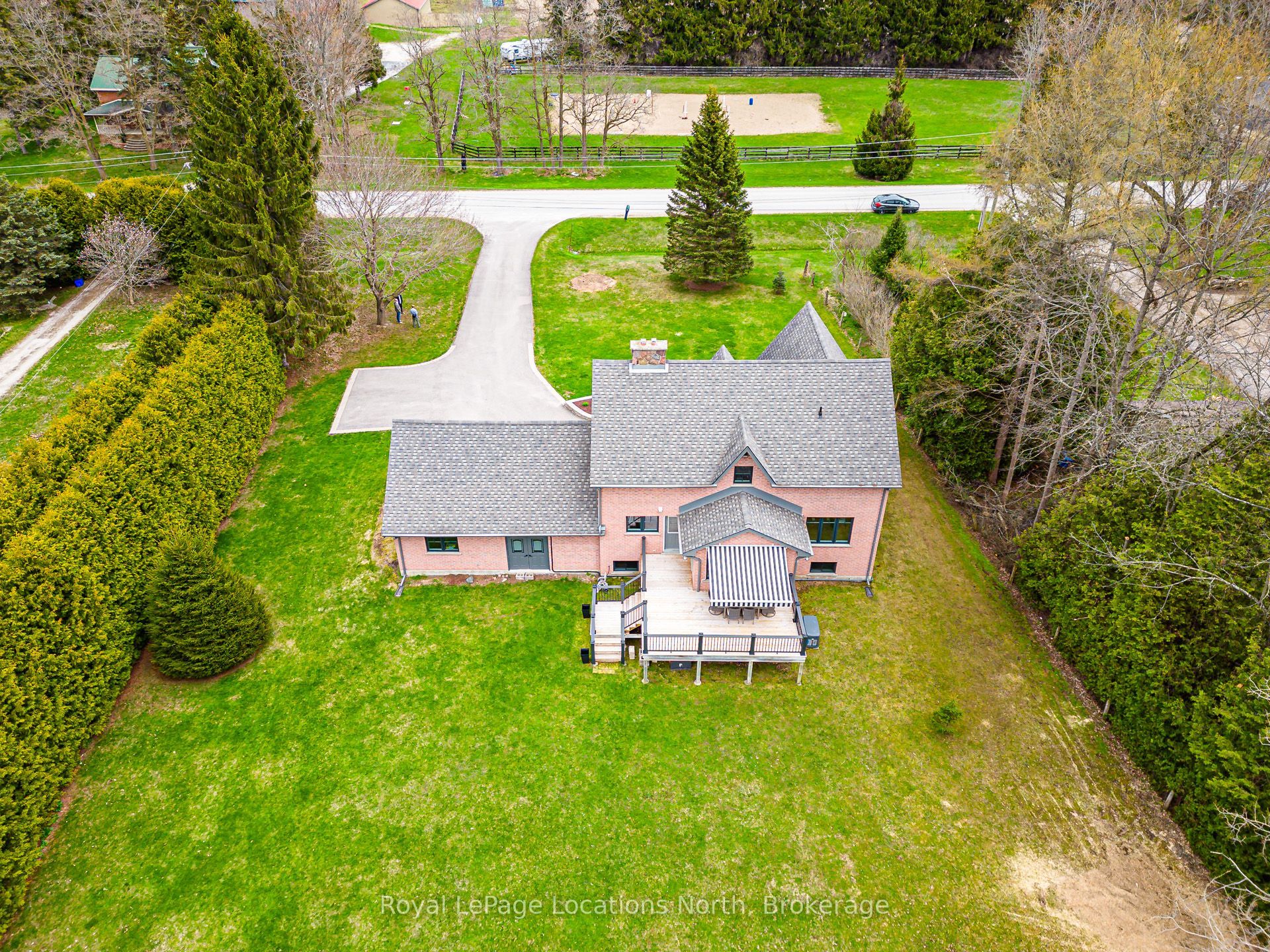 158078 7th Line Property Photo 5
