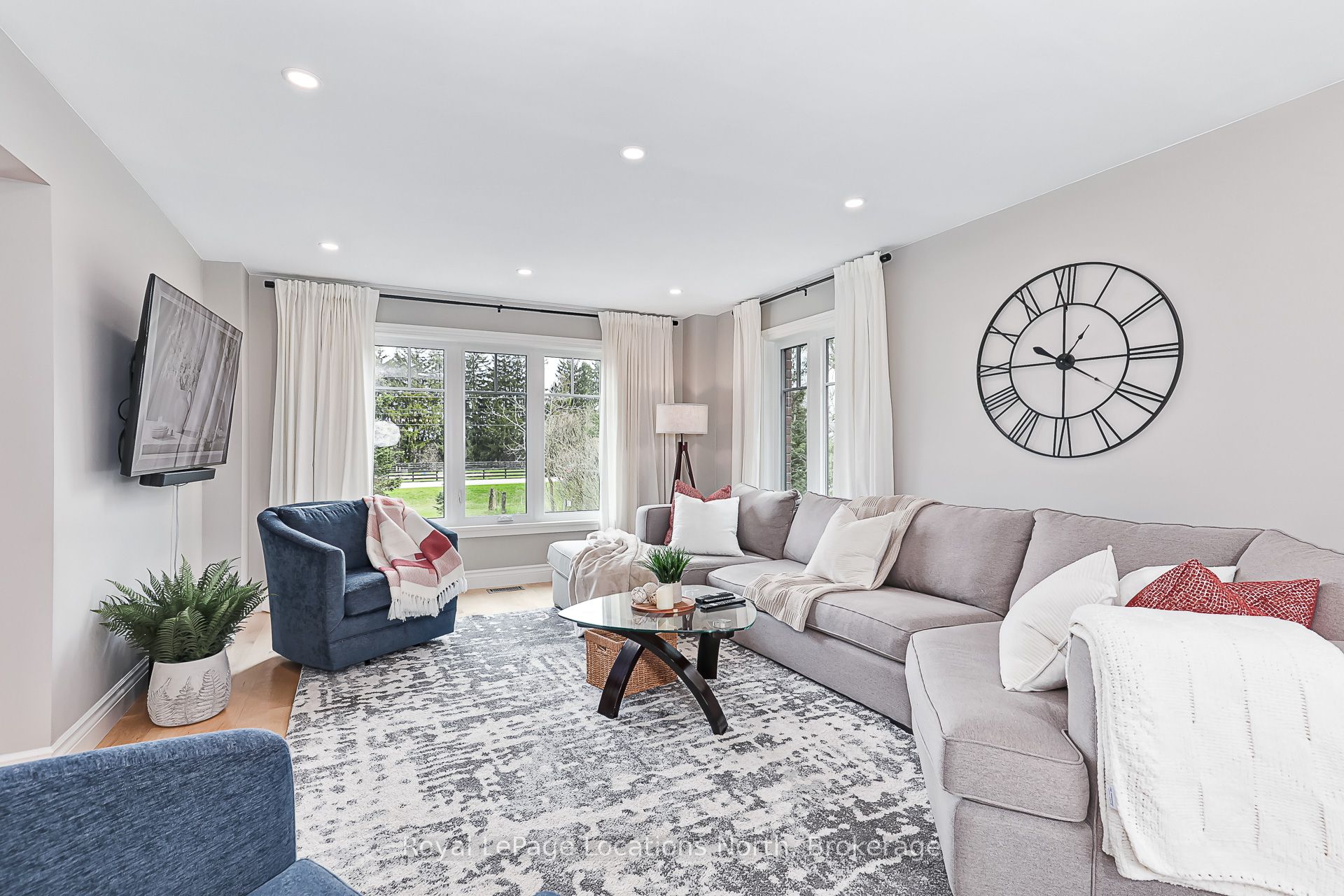 158078 7th Line Property Photo 14