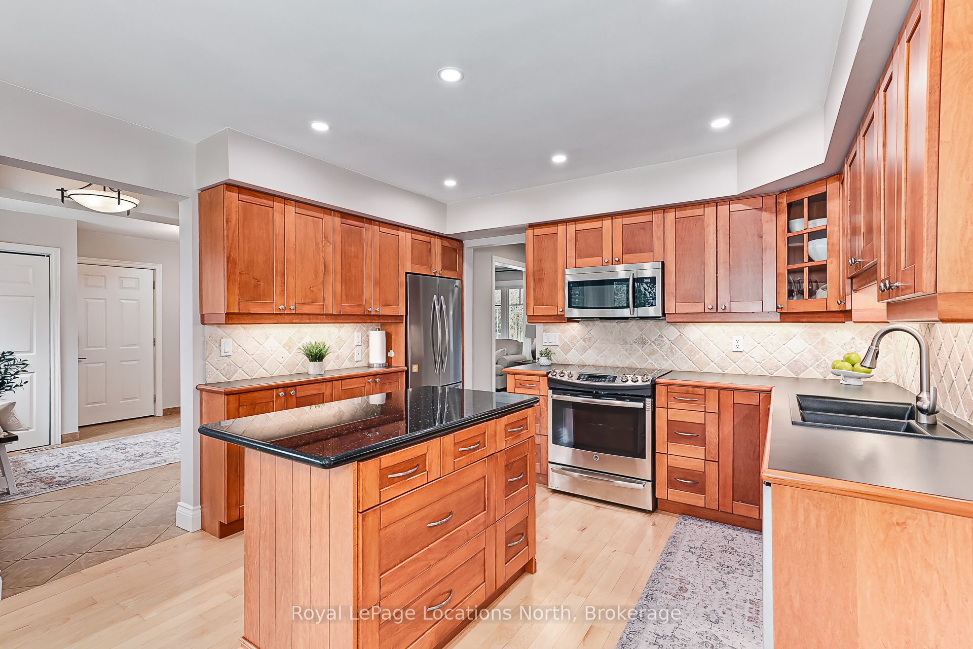 158078 7th Line Property Photo 18