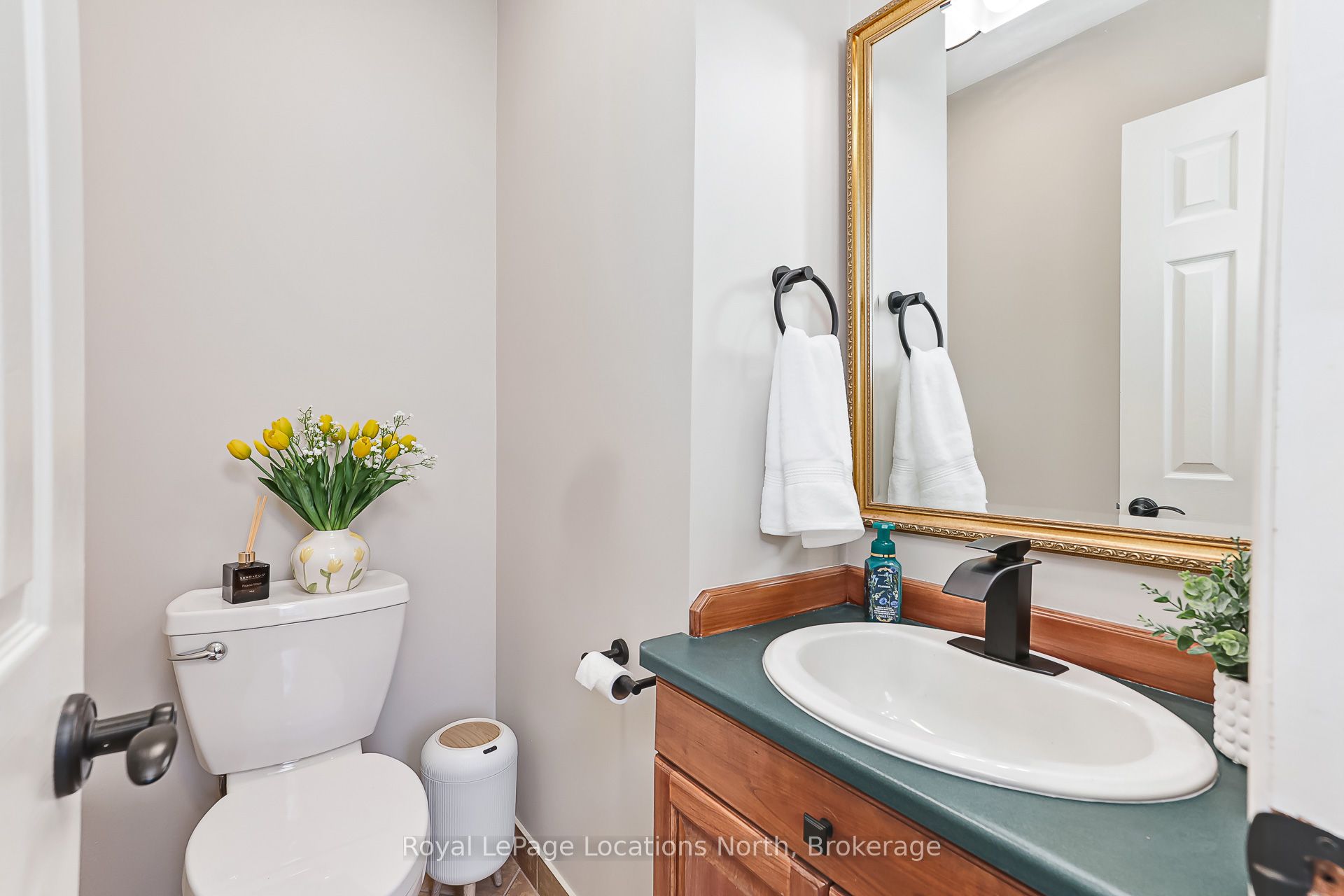 158078 7th Line Property Photo 23