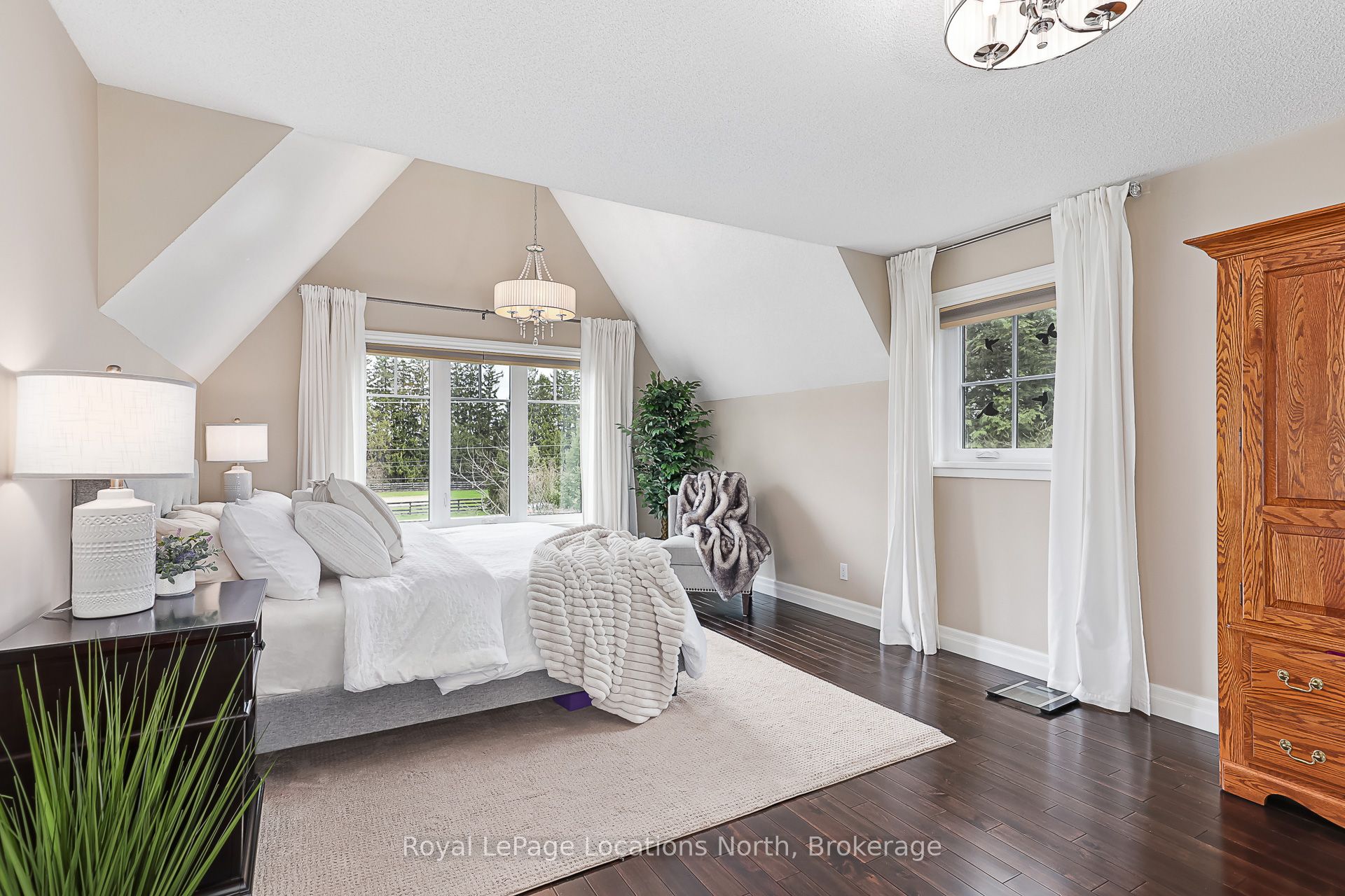 158078 7th Line Property Photo 26