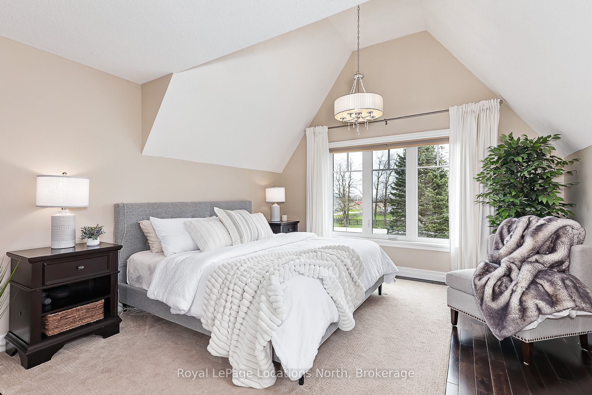 158078 7th Line Property Photo 27