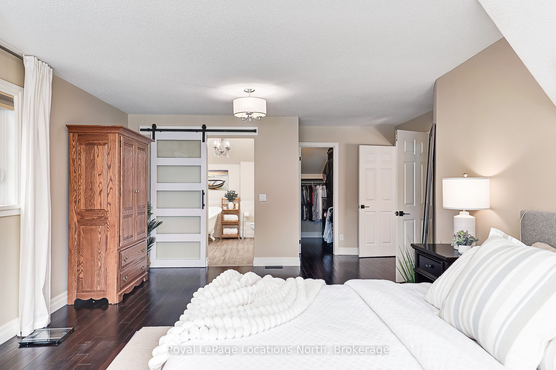 158078 7th Line Property Photo 28