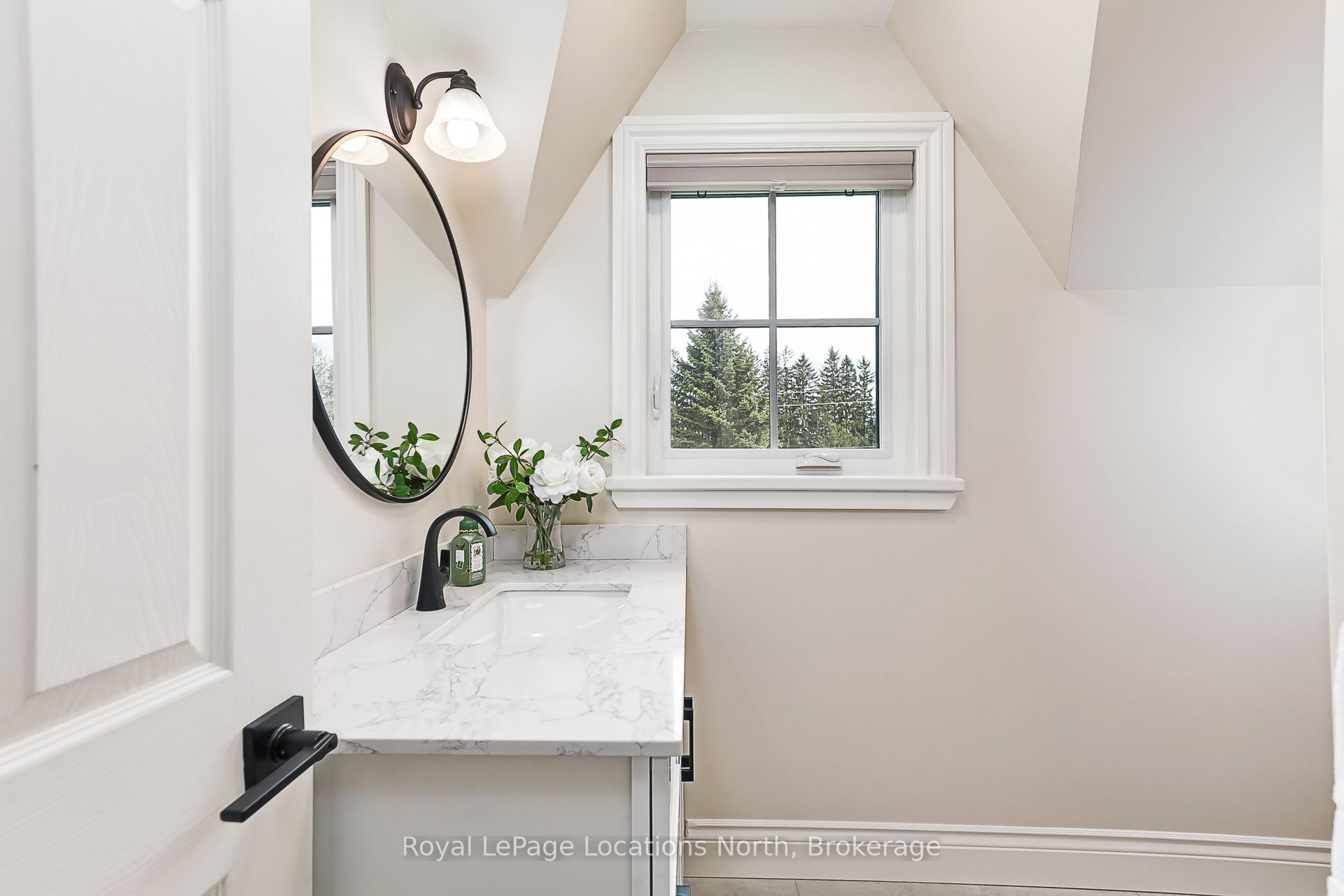 158078 7th Line Property Photo 34